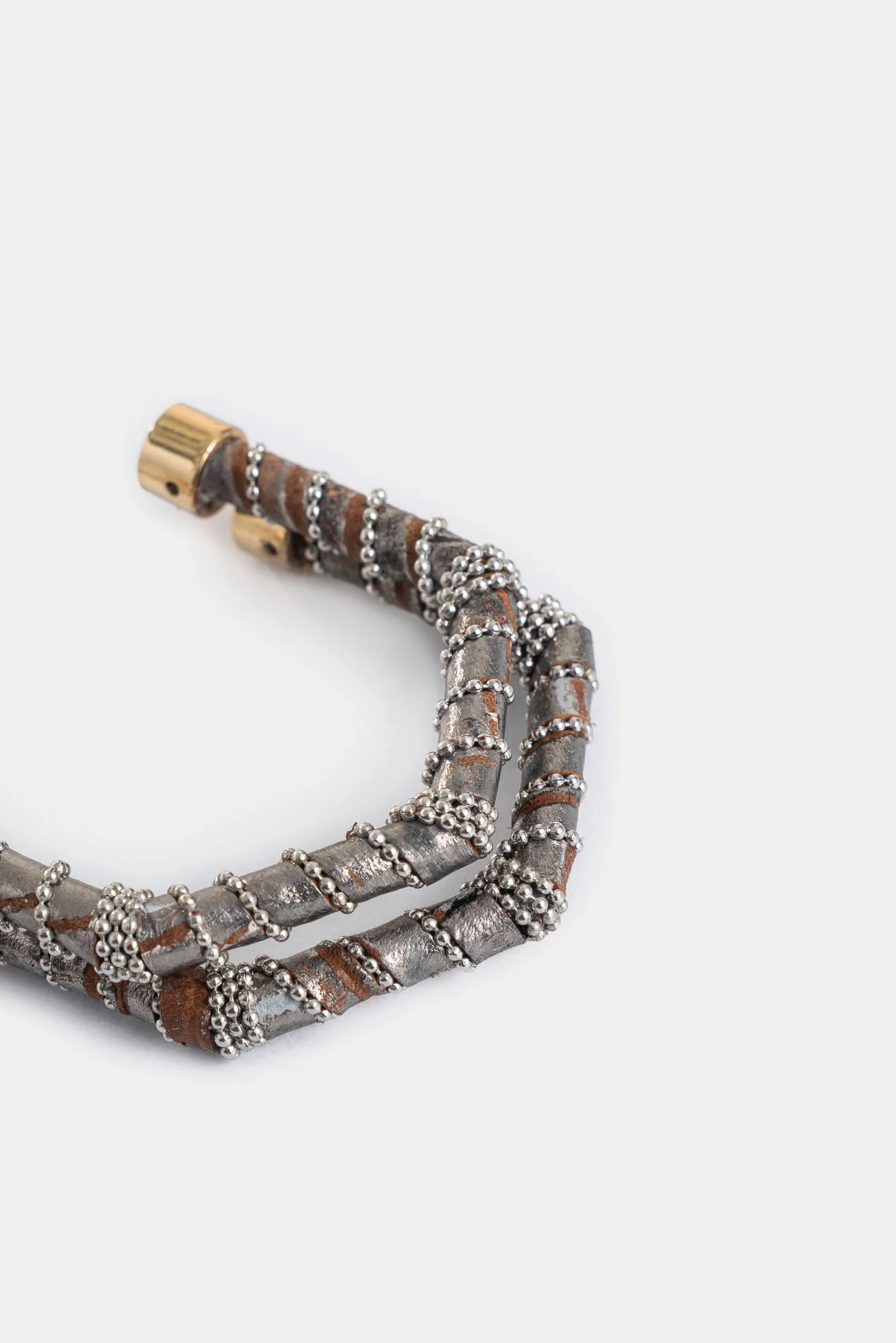 Aretes Danika de cuero y zamac para mujer hexágono