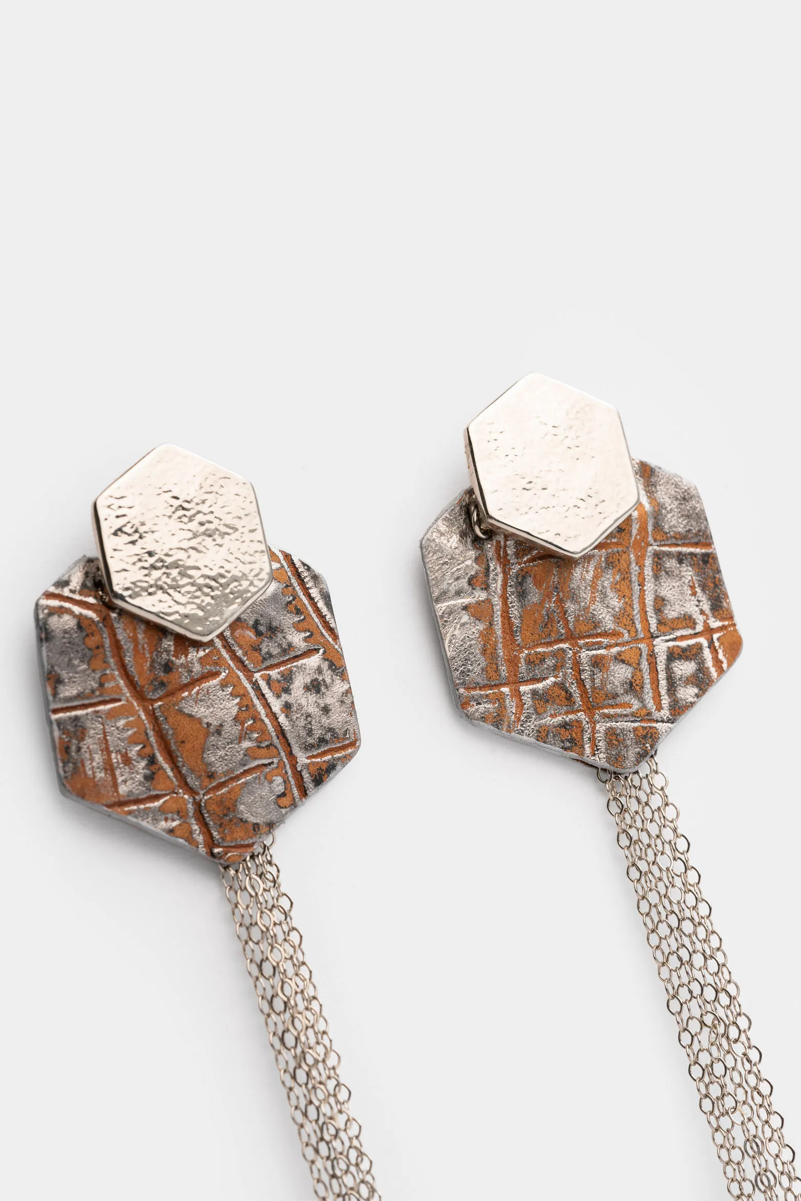 Aretes Layla de cuero y zamac para mujer millaré
