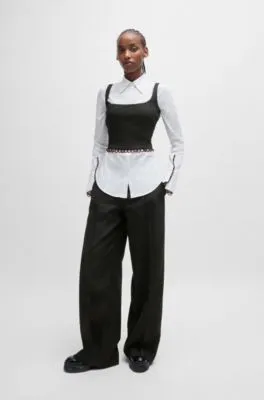 Blusa HUGO x Les Benjamins slim fit con ribetes de cuentas