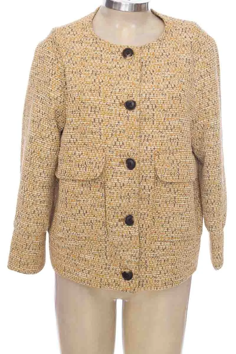 CHAQUETA / ABRIGO COLOR AMARILLO  KOAJ
