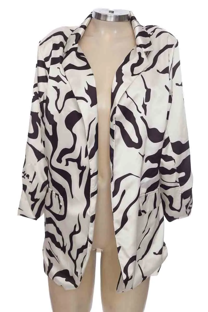 CHAQUETA / ABRIGO COLOR BLANCO  NAVISSI