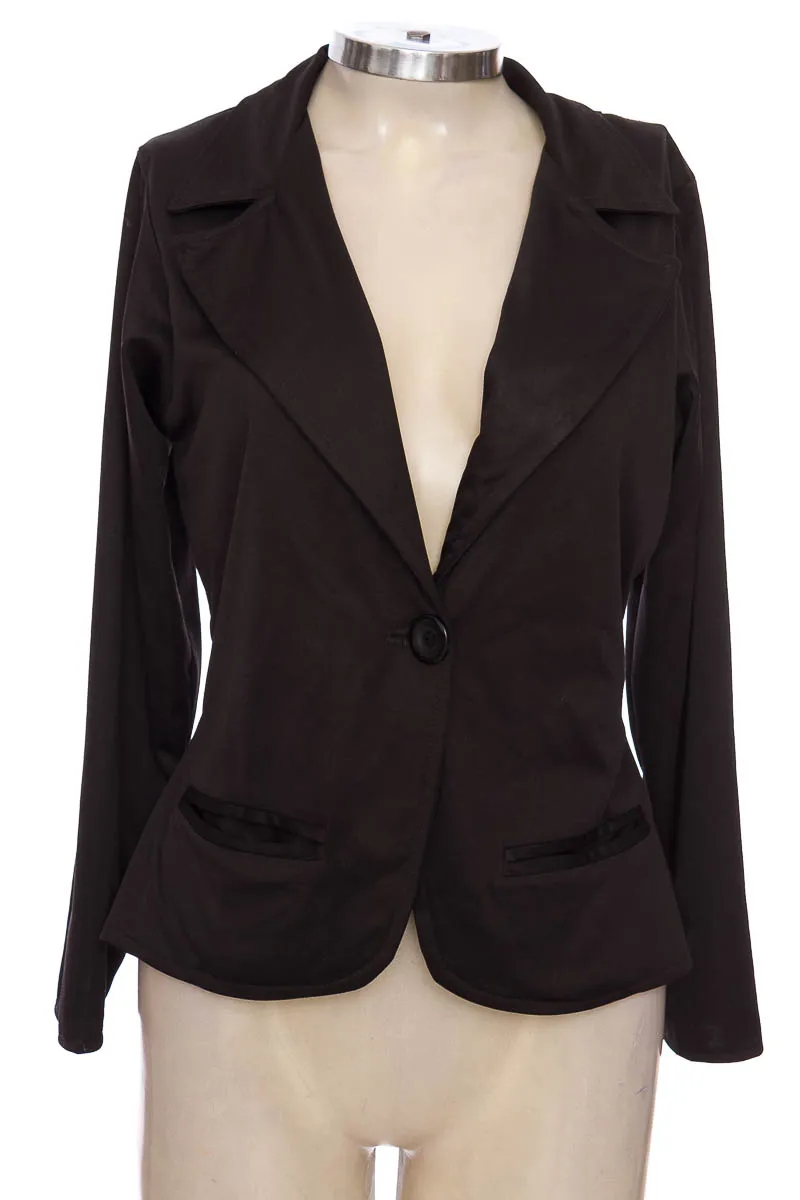 CHAQUETA / ABRIGO COLOR NEGRO  CLOSEANDO