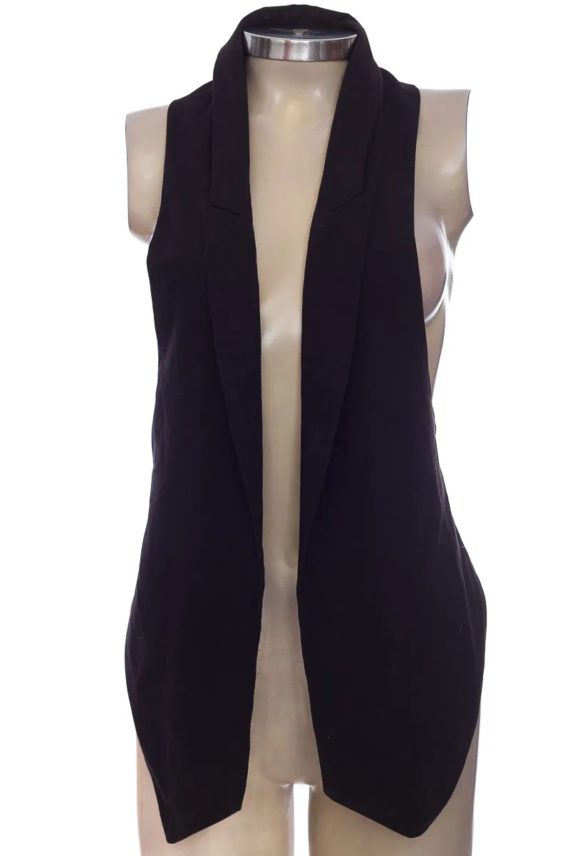 CHAQUETA / ABRIGO COLOR NEGRO  ZARA