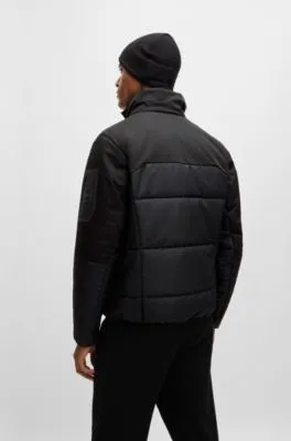 Chaqueta acolchada repelente al agua con logo estampado