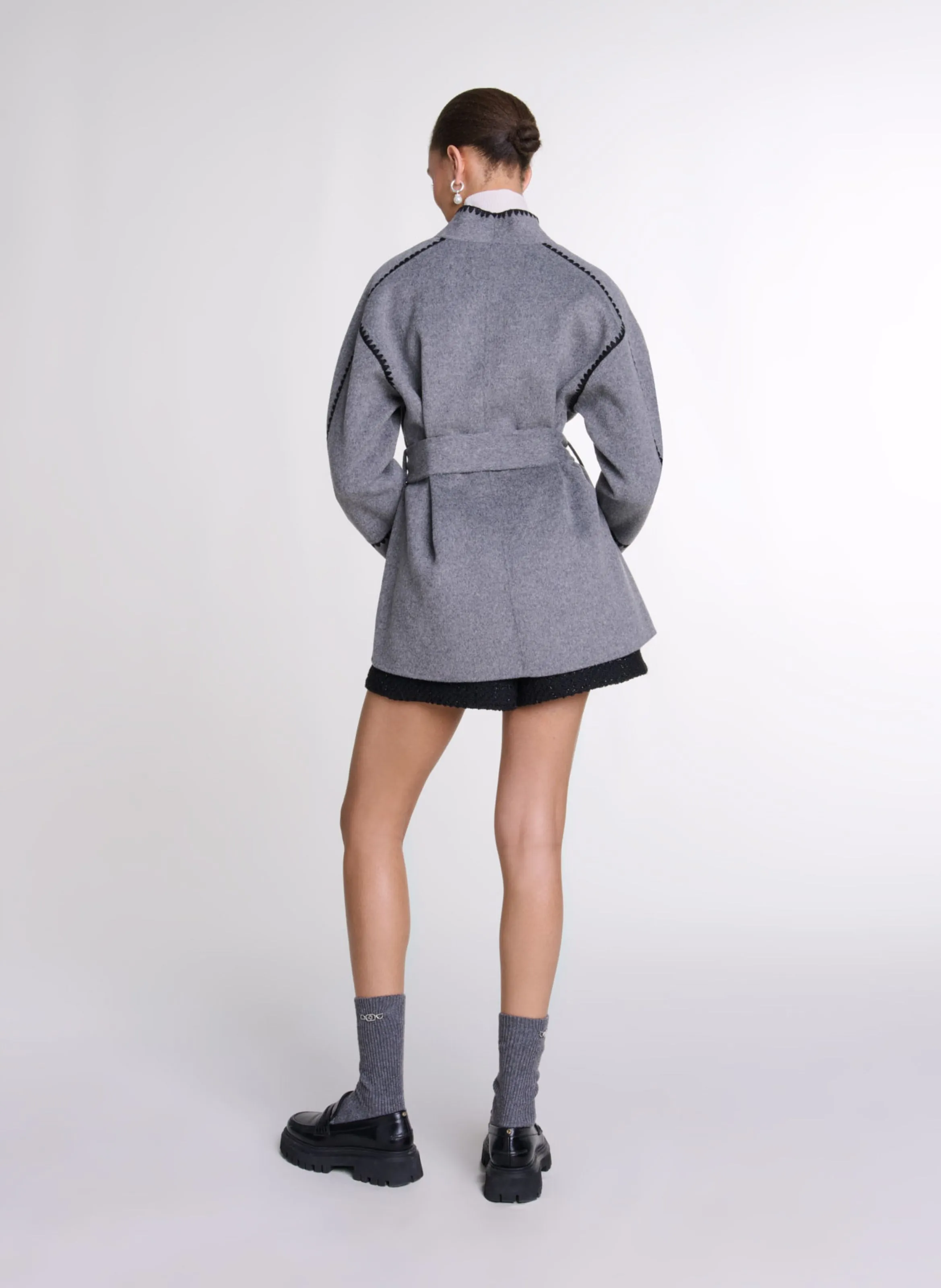 Chaqueta de mezcla de lana con cuello alto en gris