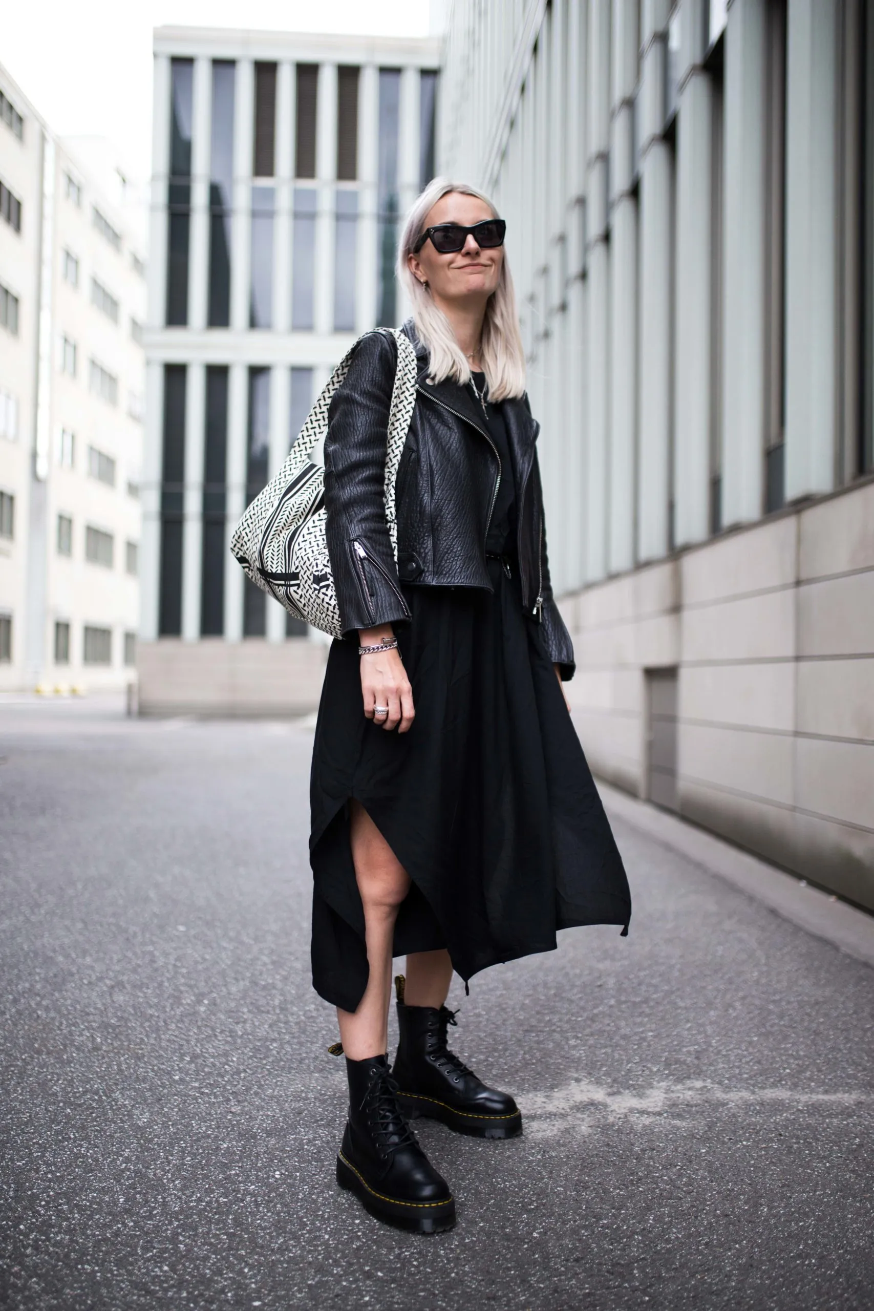 DR.MARTENS JADON BLACK POLISHED SMOOTH