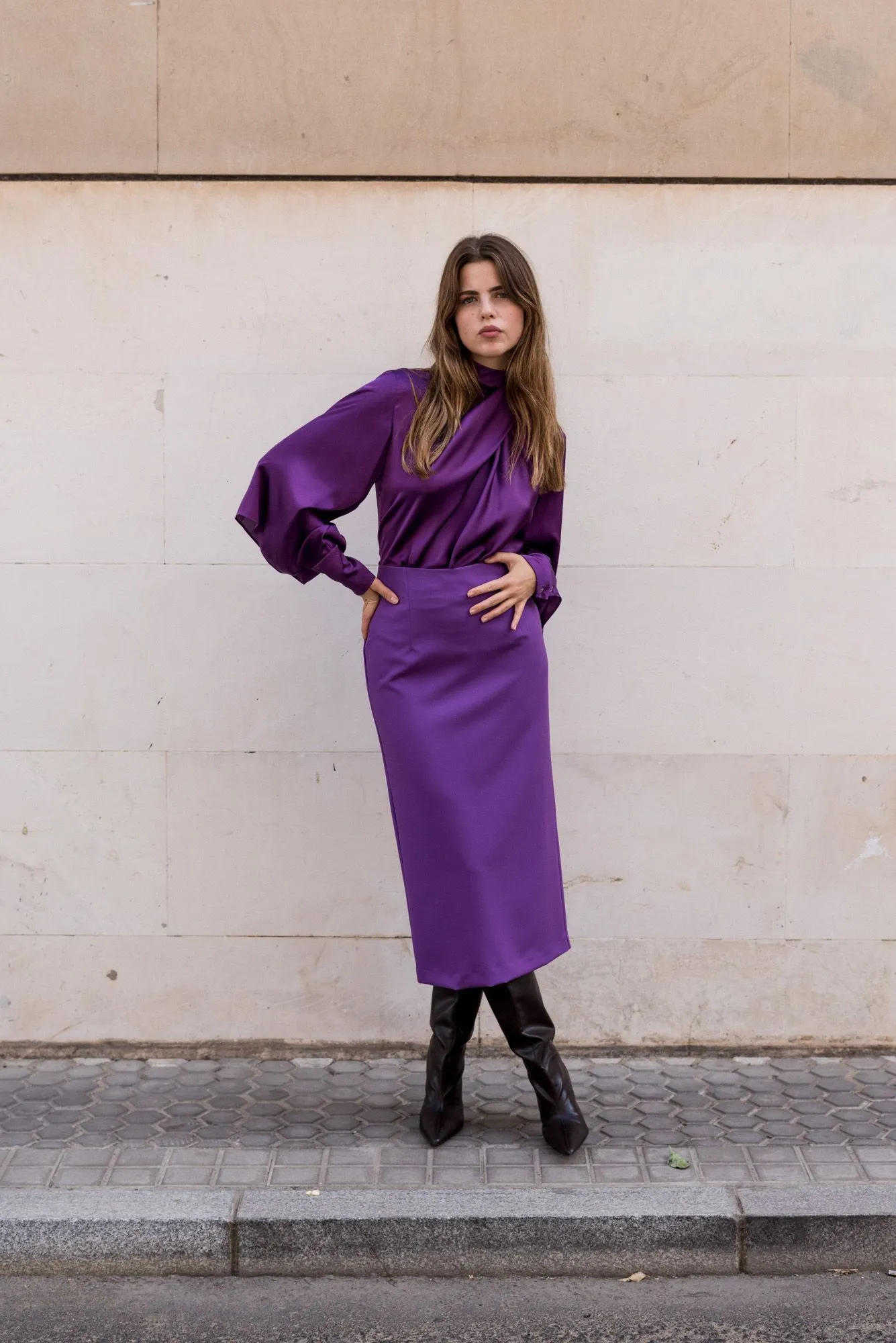Fada midi abertura trasera para mujer color purpura