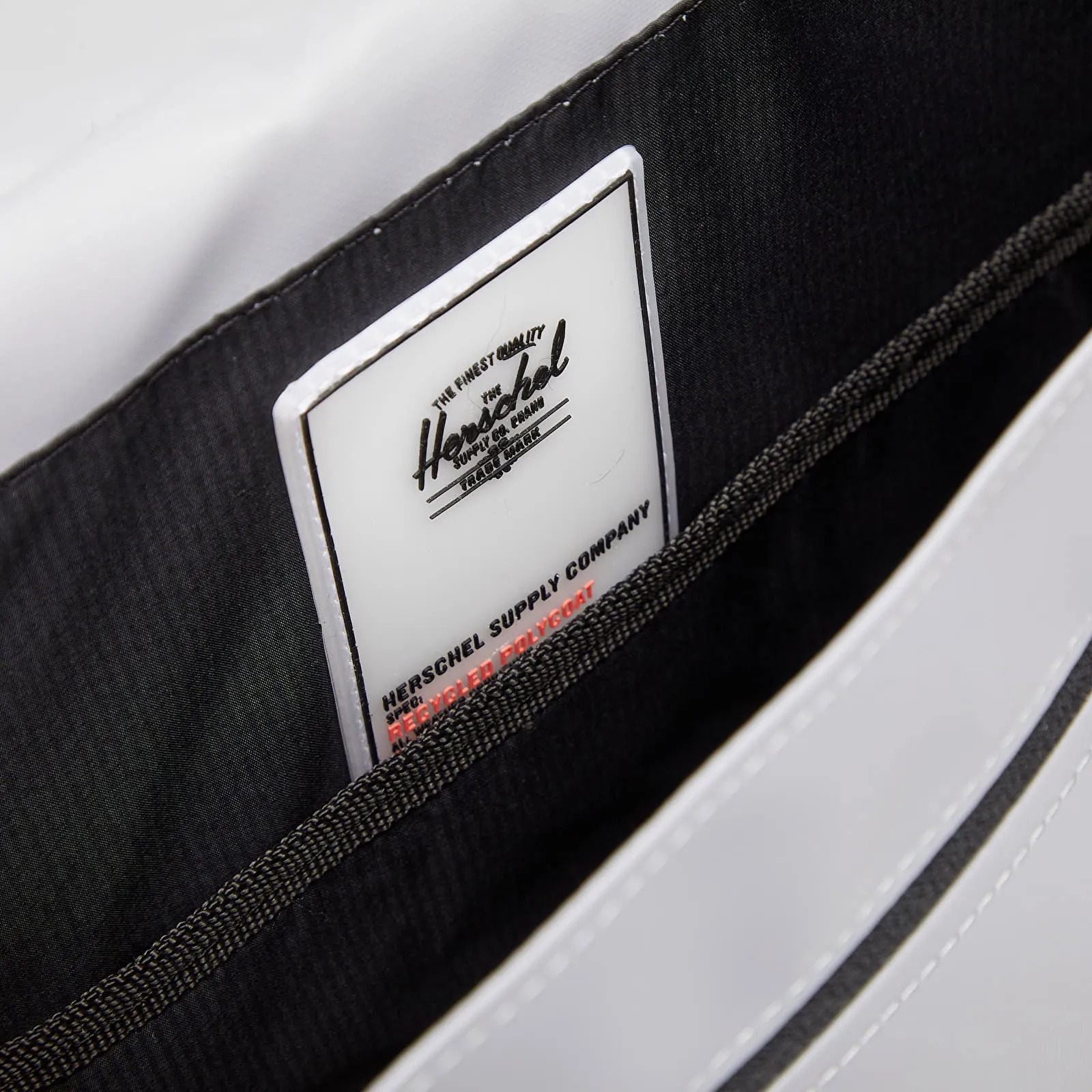HERSCHEL SUPPLY CO. WEATHER RESISTANT | CITY MIDVOLUME