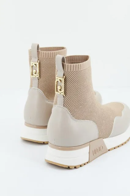 LIUJO JOHANNA 03  MID