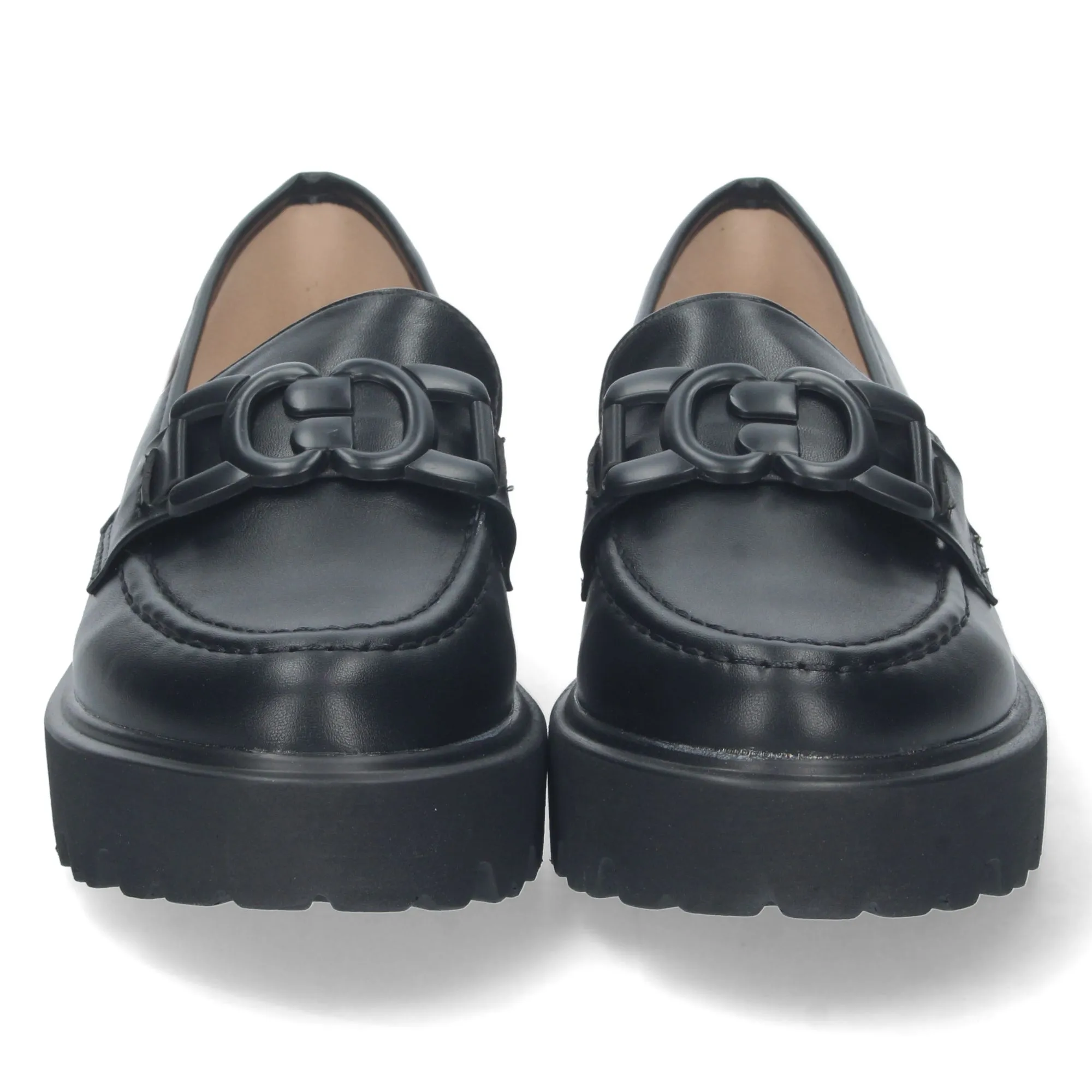 Mocasin plano con cadena en empeine mujer color negro