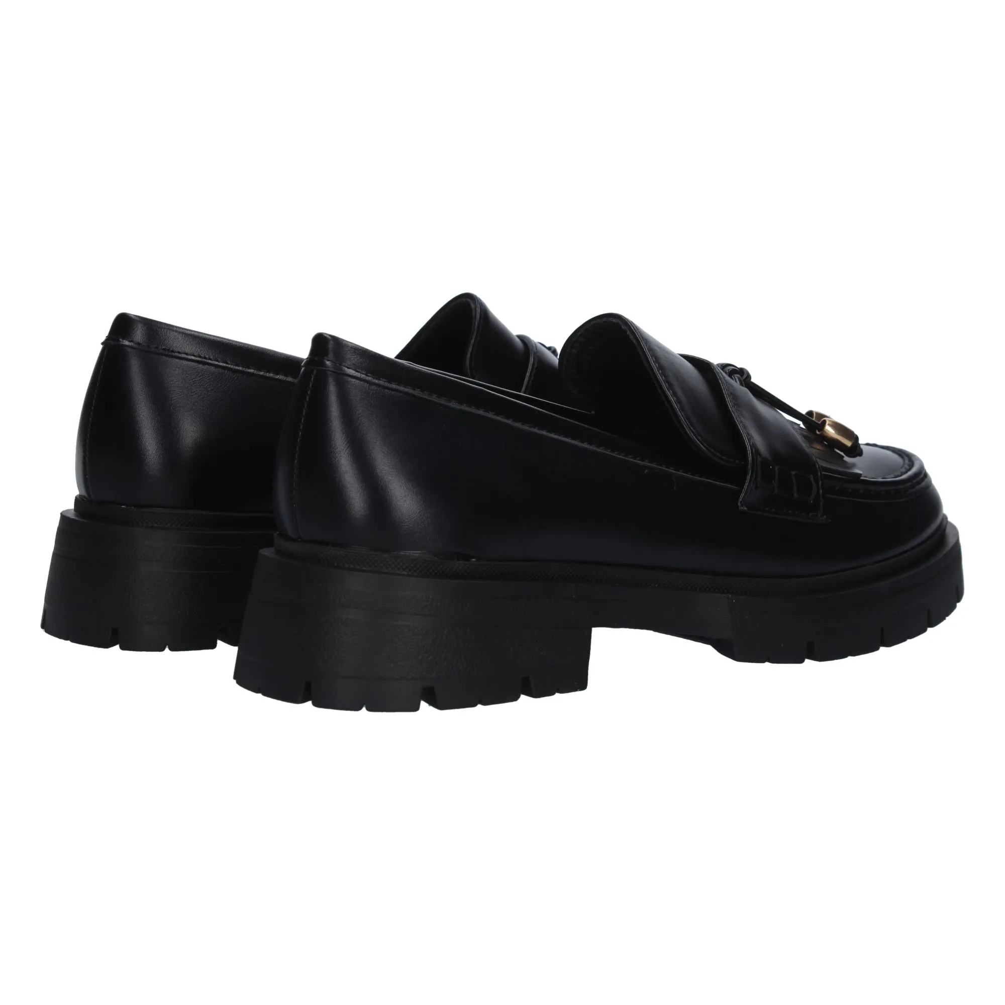 Mocasín plano cómodo suela track para mujer color negro 1746