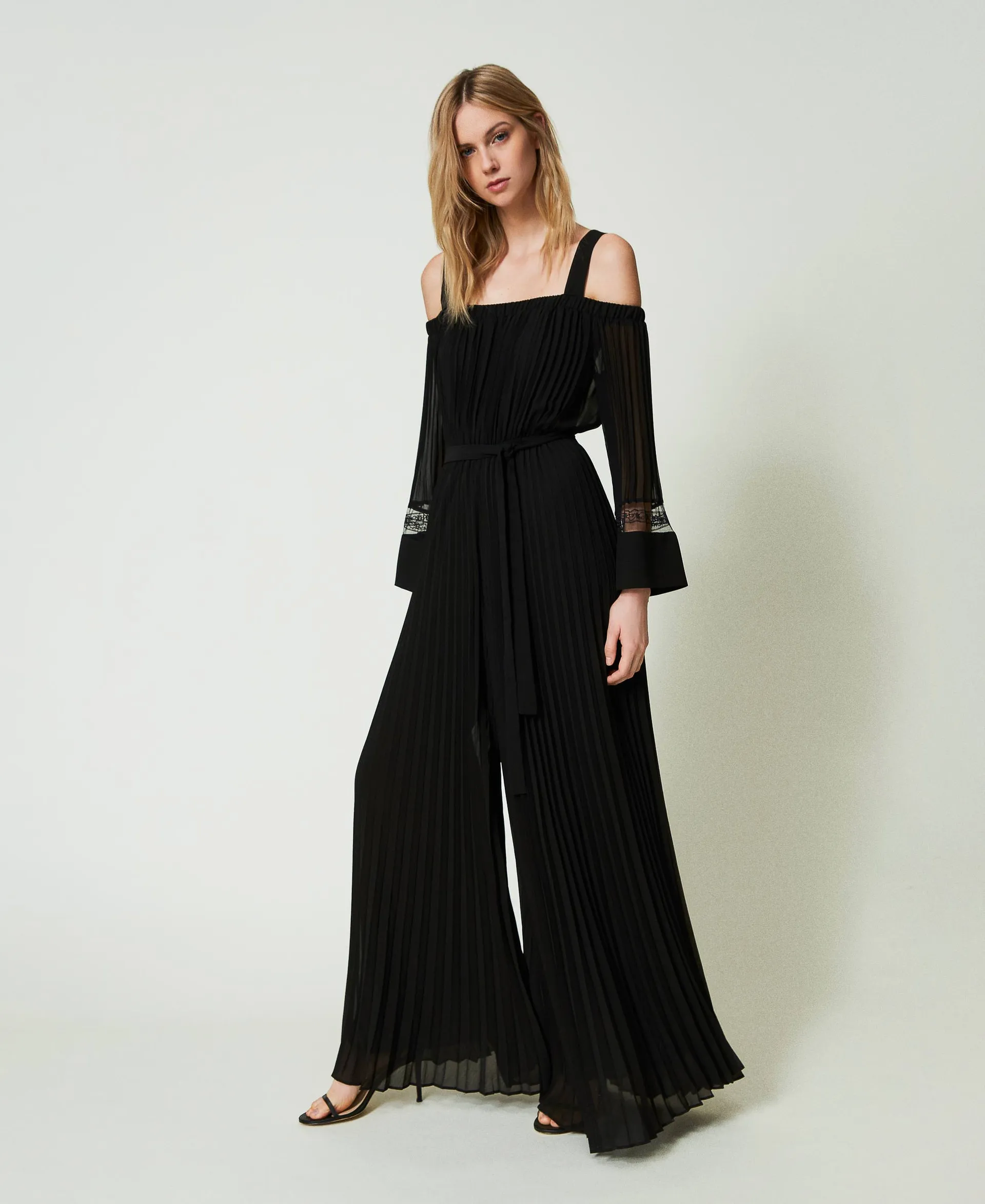 Mono de georgette plisado
