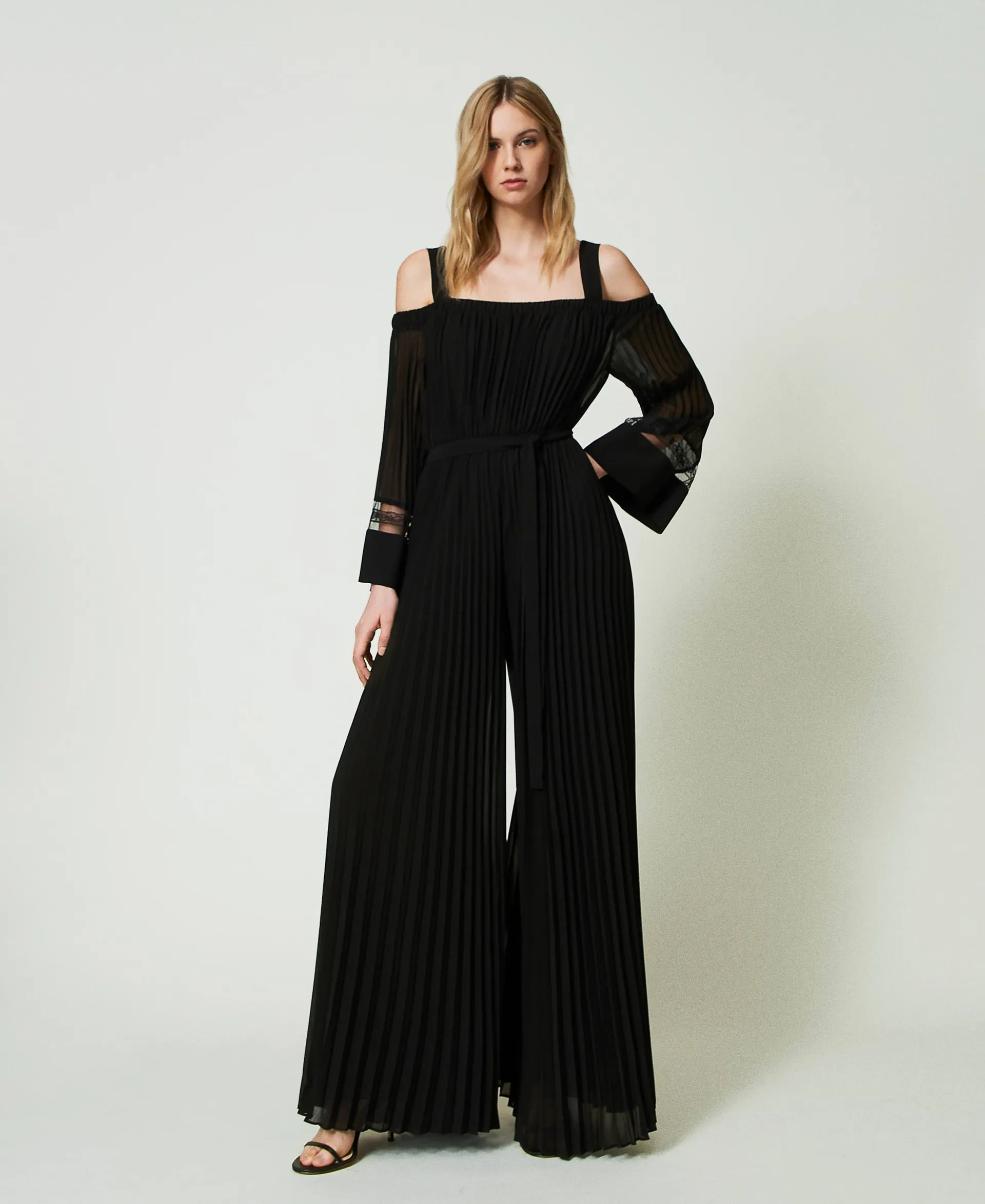 Mono de georgette plisado