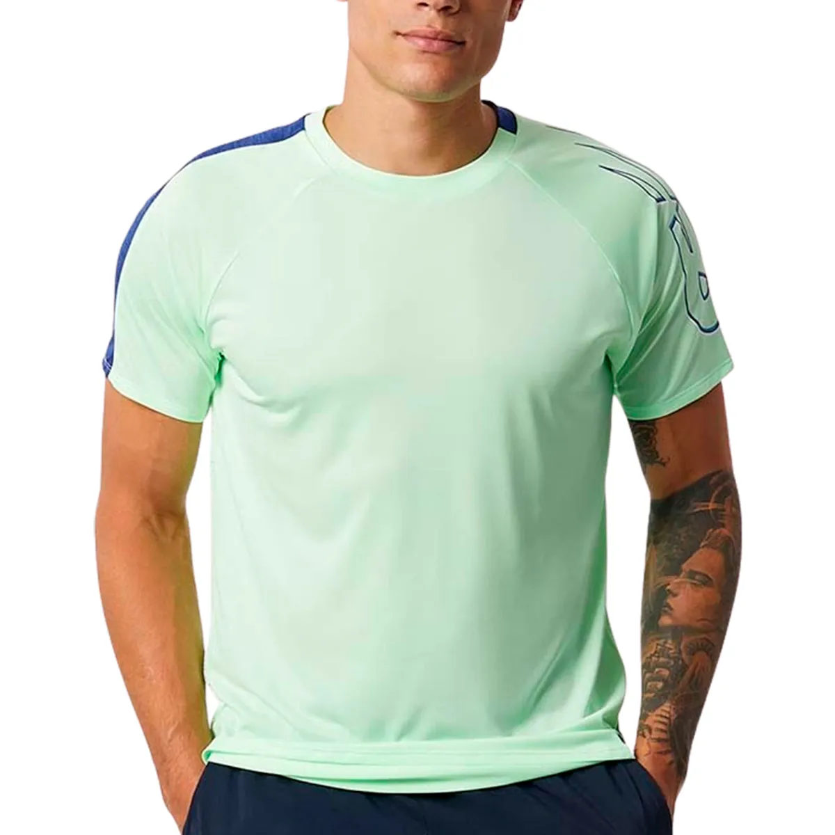 NEW BALANCE REMERA PRINTED FAST FLIGHTHOMBRE – N2R065025404
