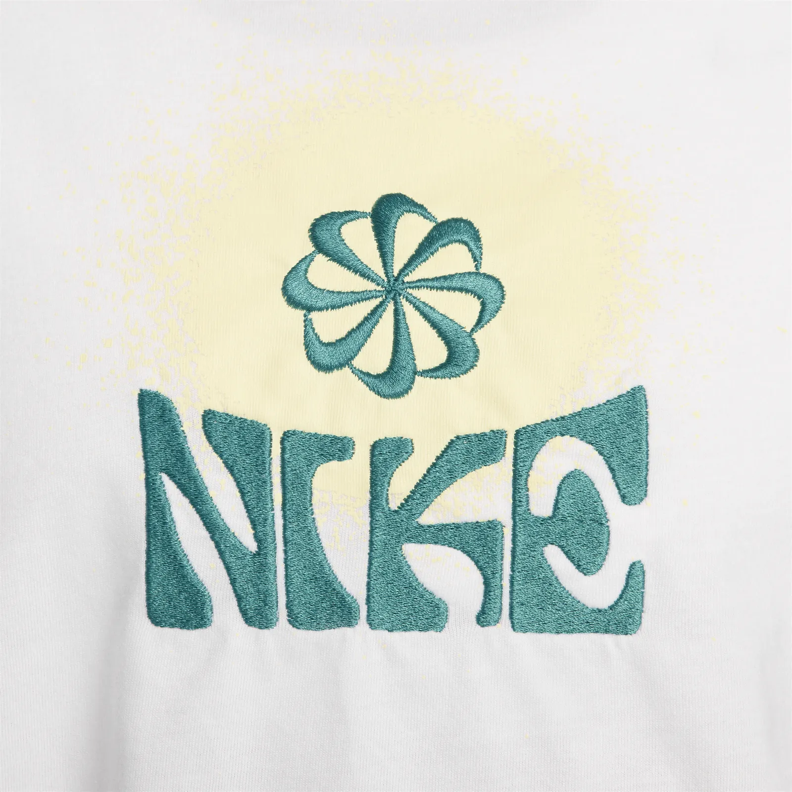 Nike Sportswear Tee