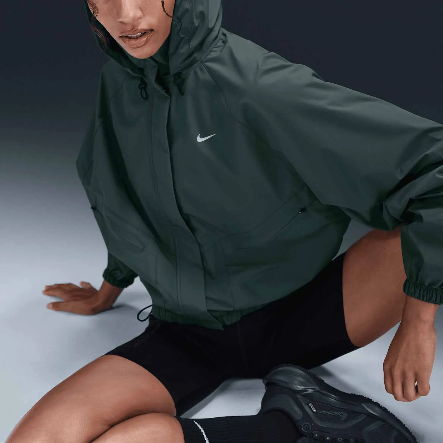 NIKE STORMFIT SWIFT CHAQUETA