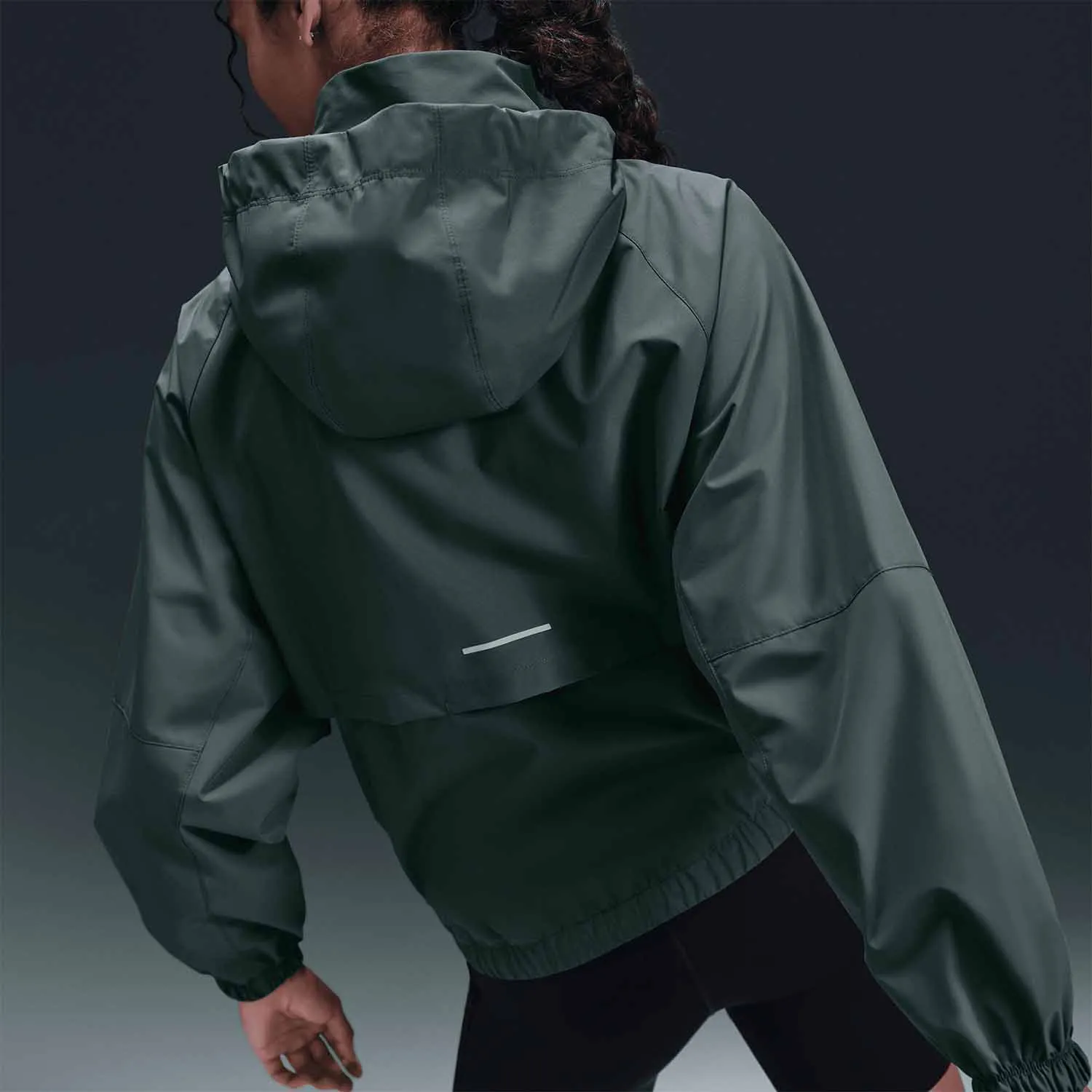 NIKE STORMFIT SWIFT CHAQUETA