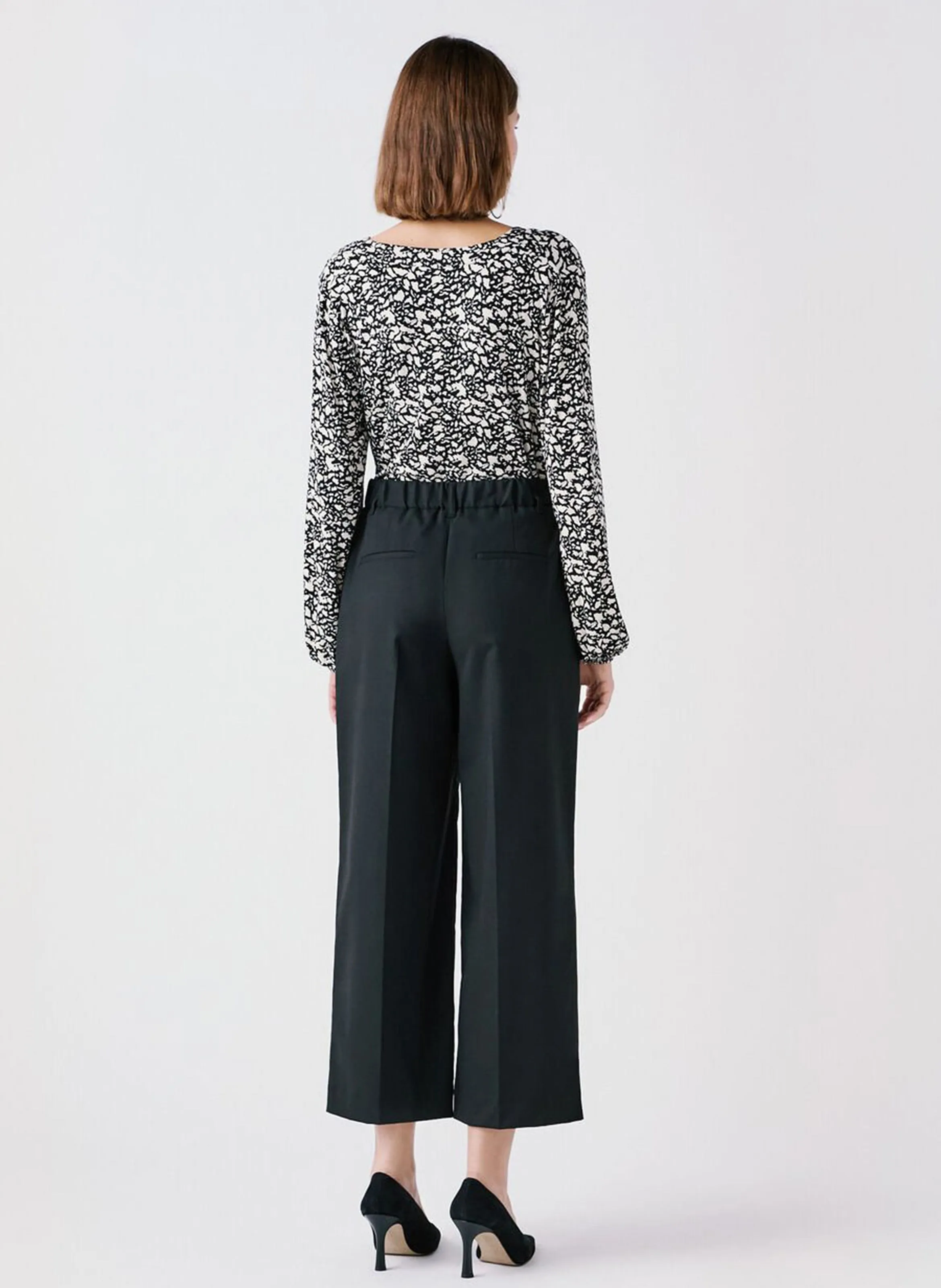 PANDAN  PANTALóN ANCHO EN NEGRO
