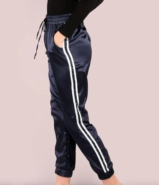 PANTALÓN MODELO JOGGE