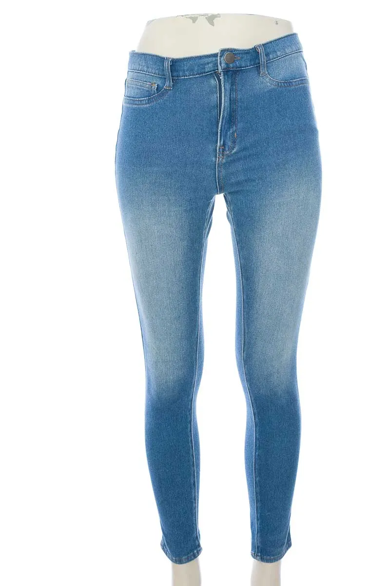 PANTALóN COLOR AZUL  ARKITECT