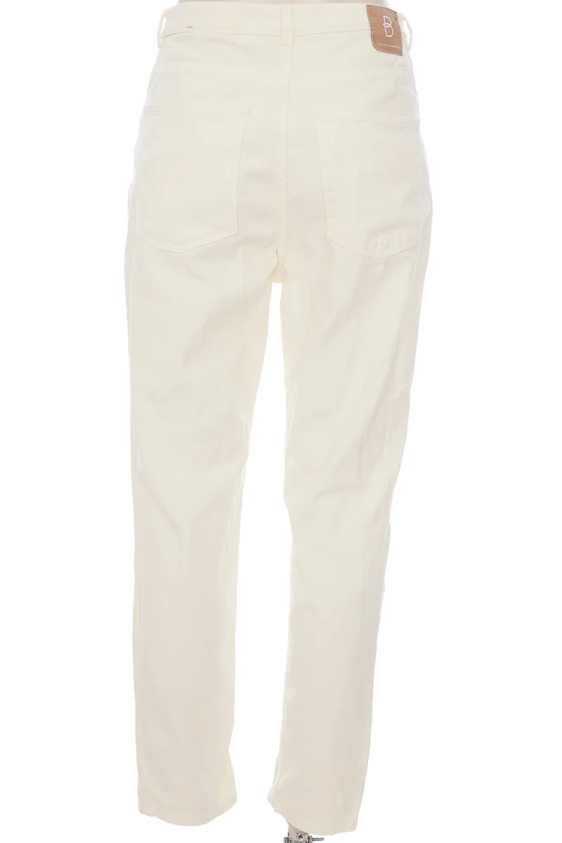 PANTALóN COLOR BEIGE  BIONICA
