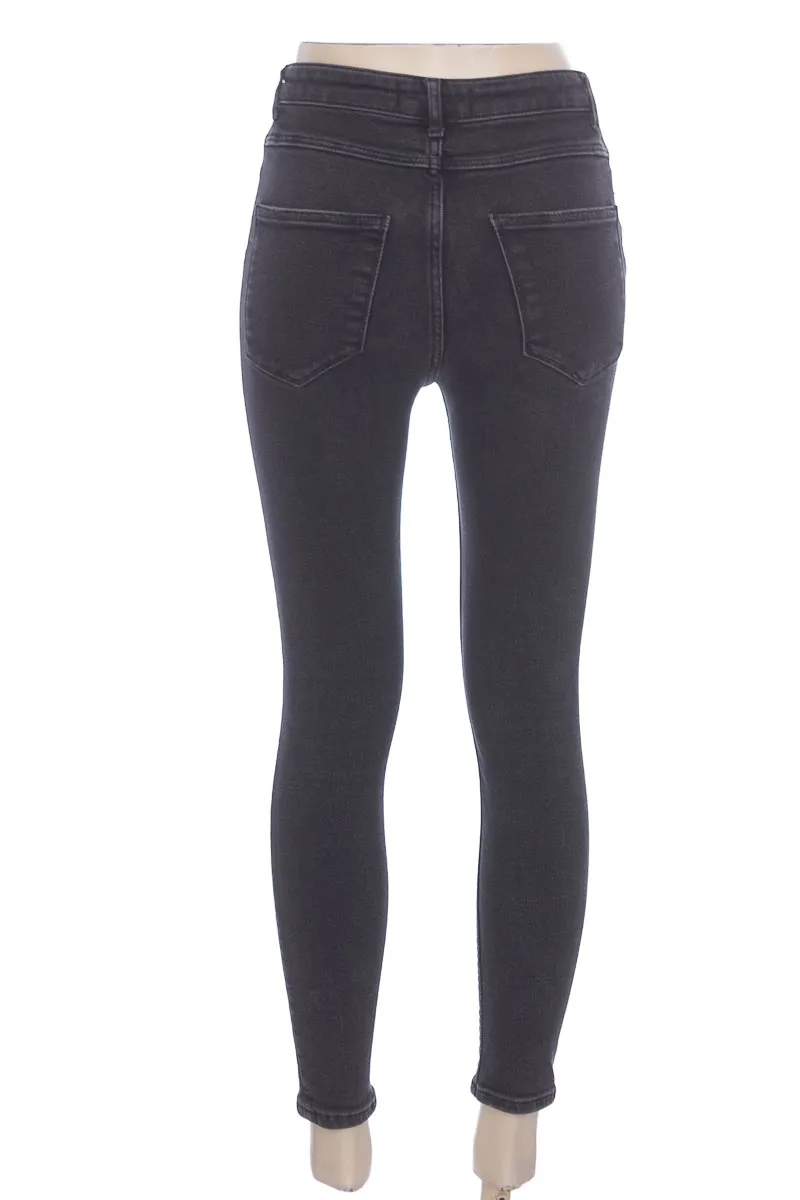 PANTALóN COLOR NEGRO  ZARA