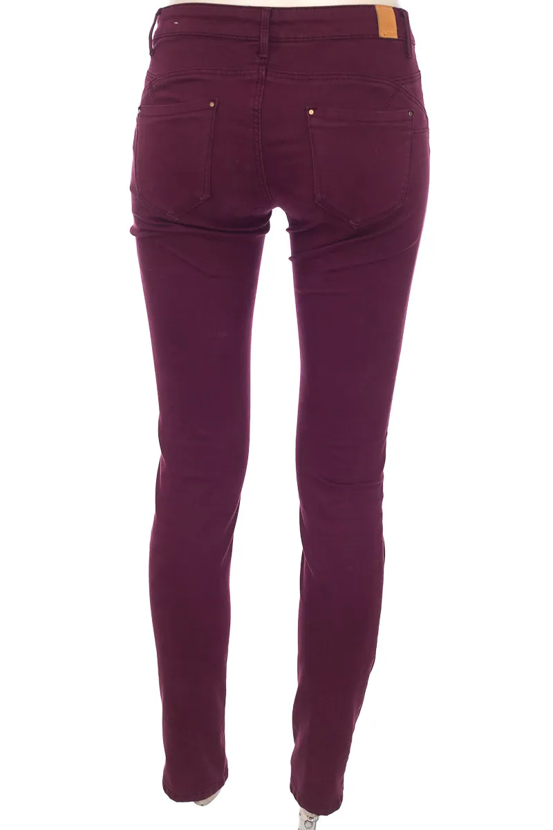PANTALóN COLOR VINOTINTO  STRADIVARIUS