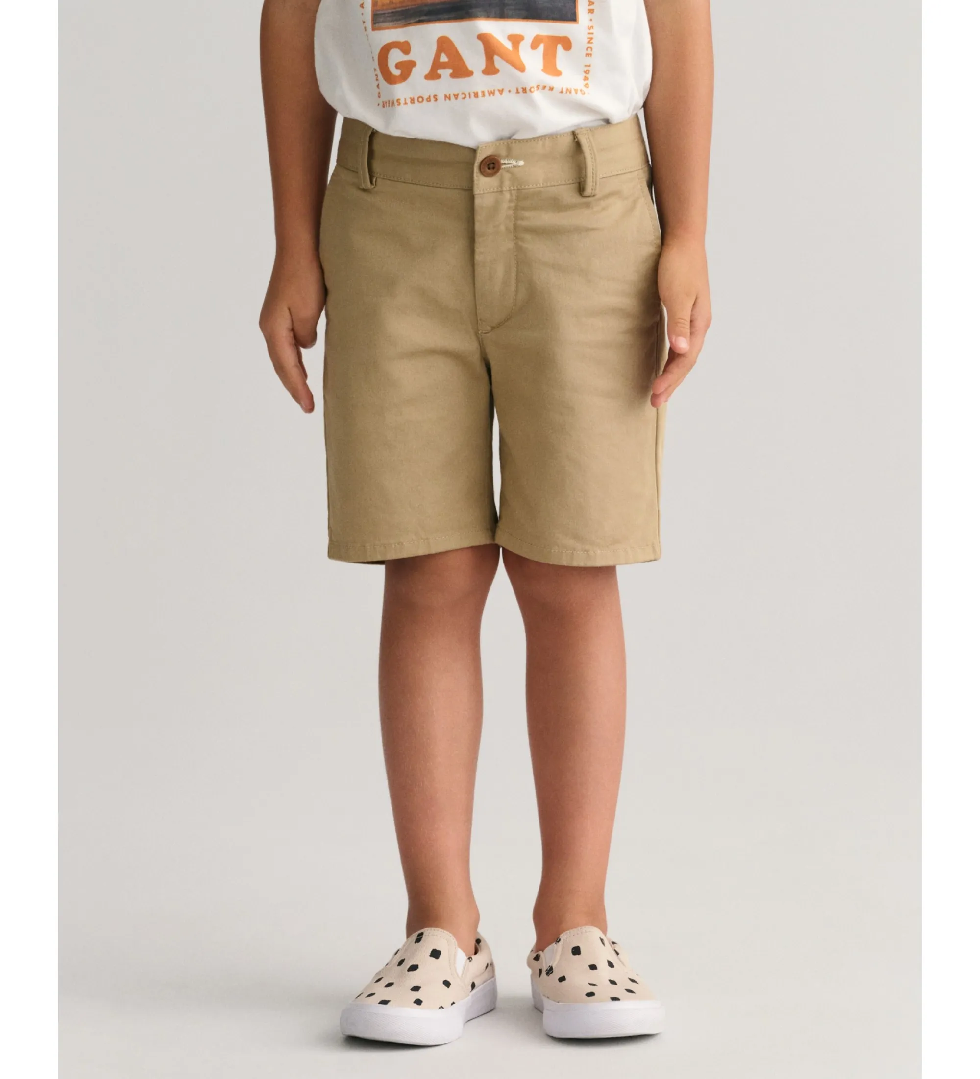 Pantalón corto chino marrón