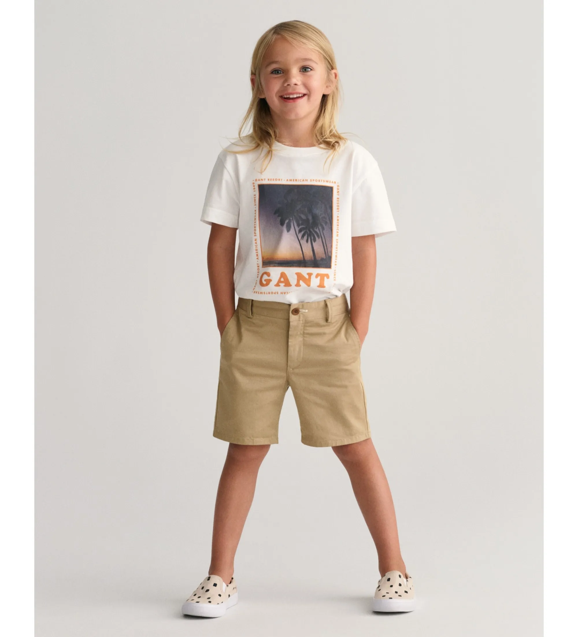 Pantalón corto chino marrón