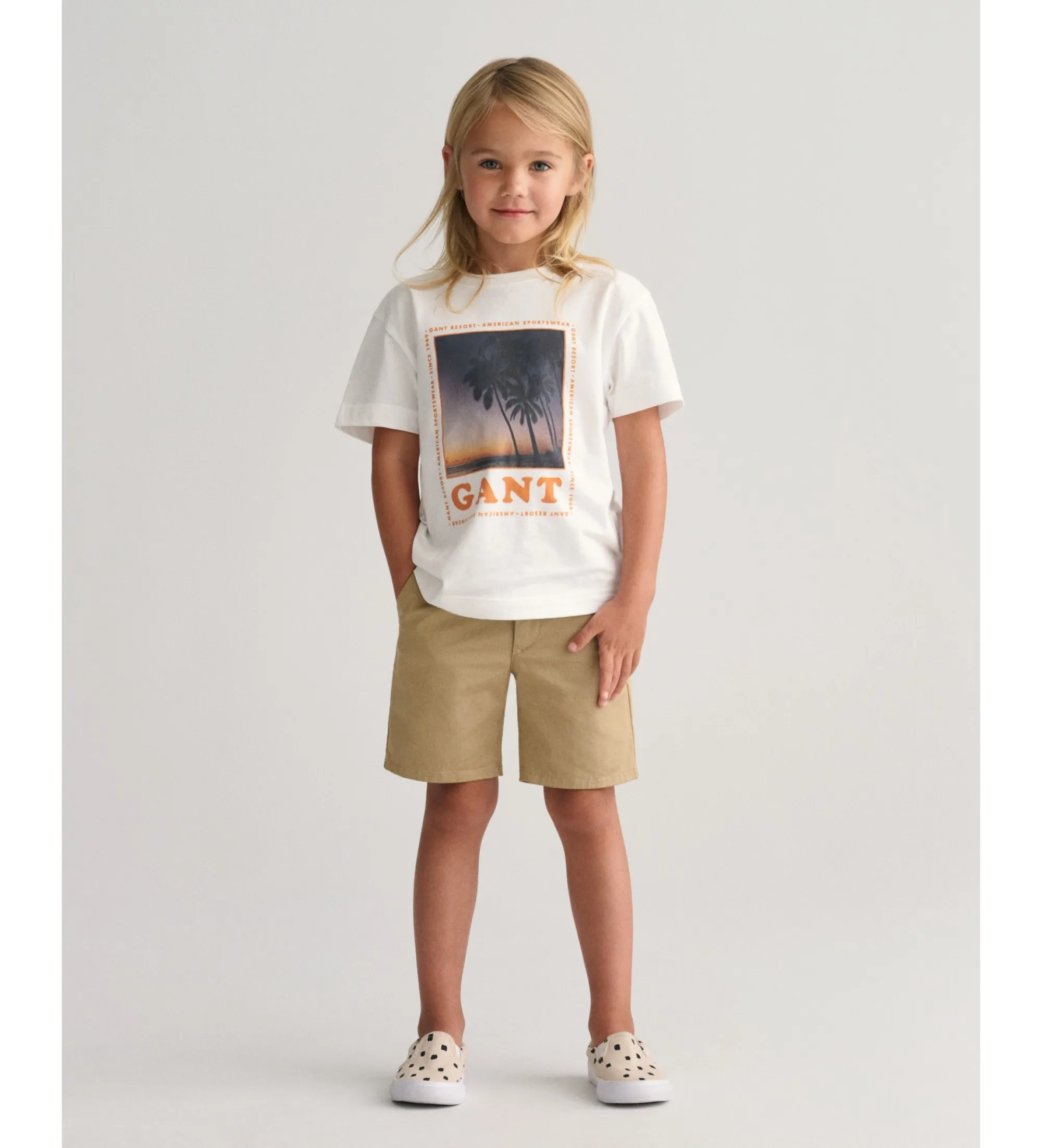 Pantalón corto chino marrón