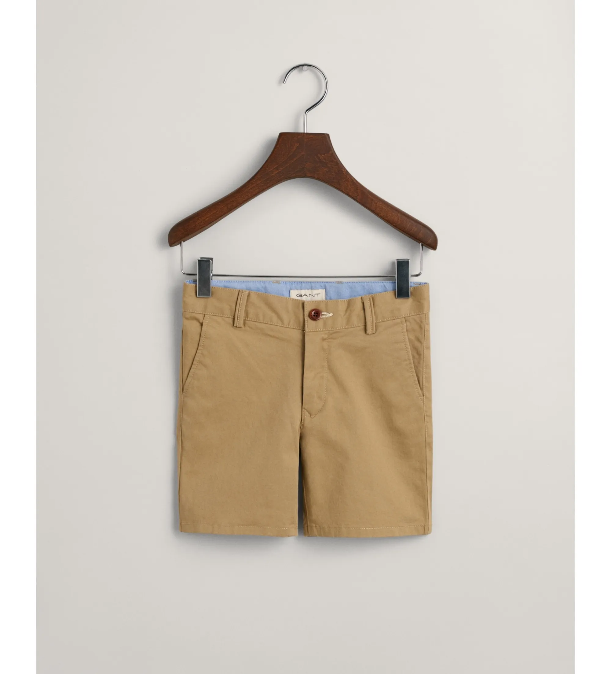 Pantalón corto chino marrón