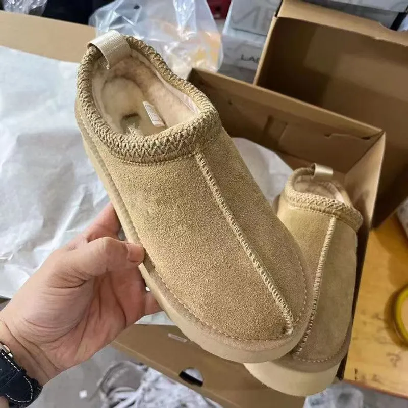 Pantuflas Tazz para mujer Diapositivas de piel de Tasmania Bota clásica ultra mini con plataforma Semilla de mostaza Sin cordone