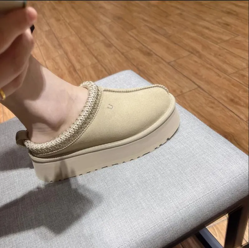 Pantuflas Tazz para mujer Diapositivas de piel de Tasmania Bota clásica ultra mini con plataforma Semilla de mostaza Sin cordone