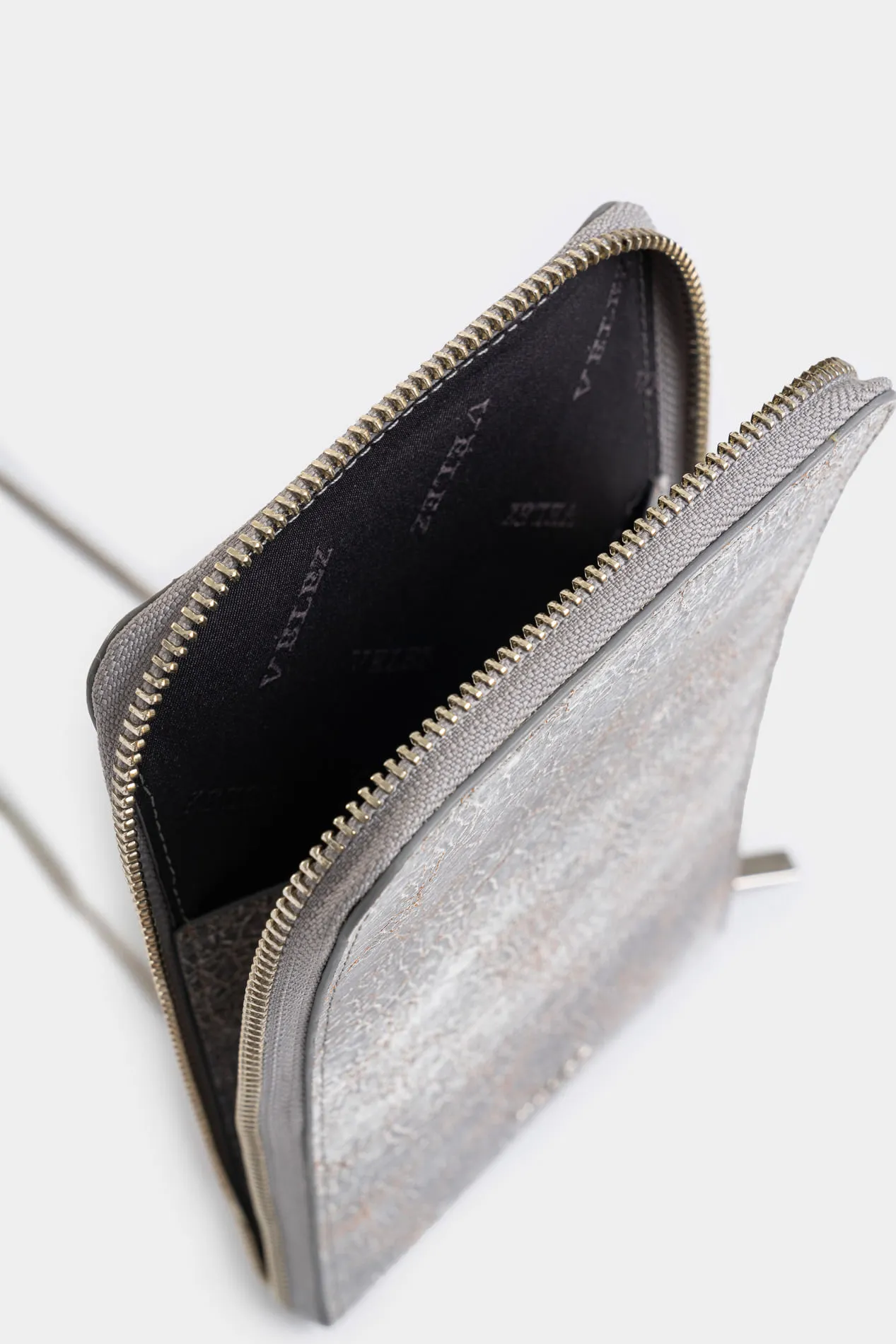 Porta celular Calas de cuero folia para mujer efecto craquelado