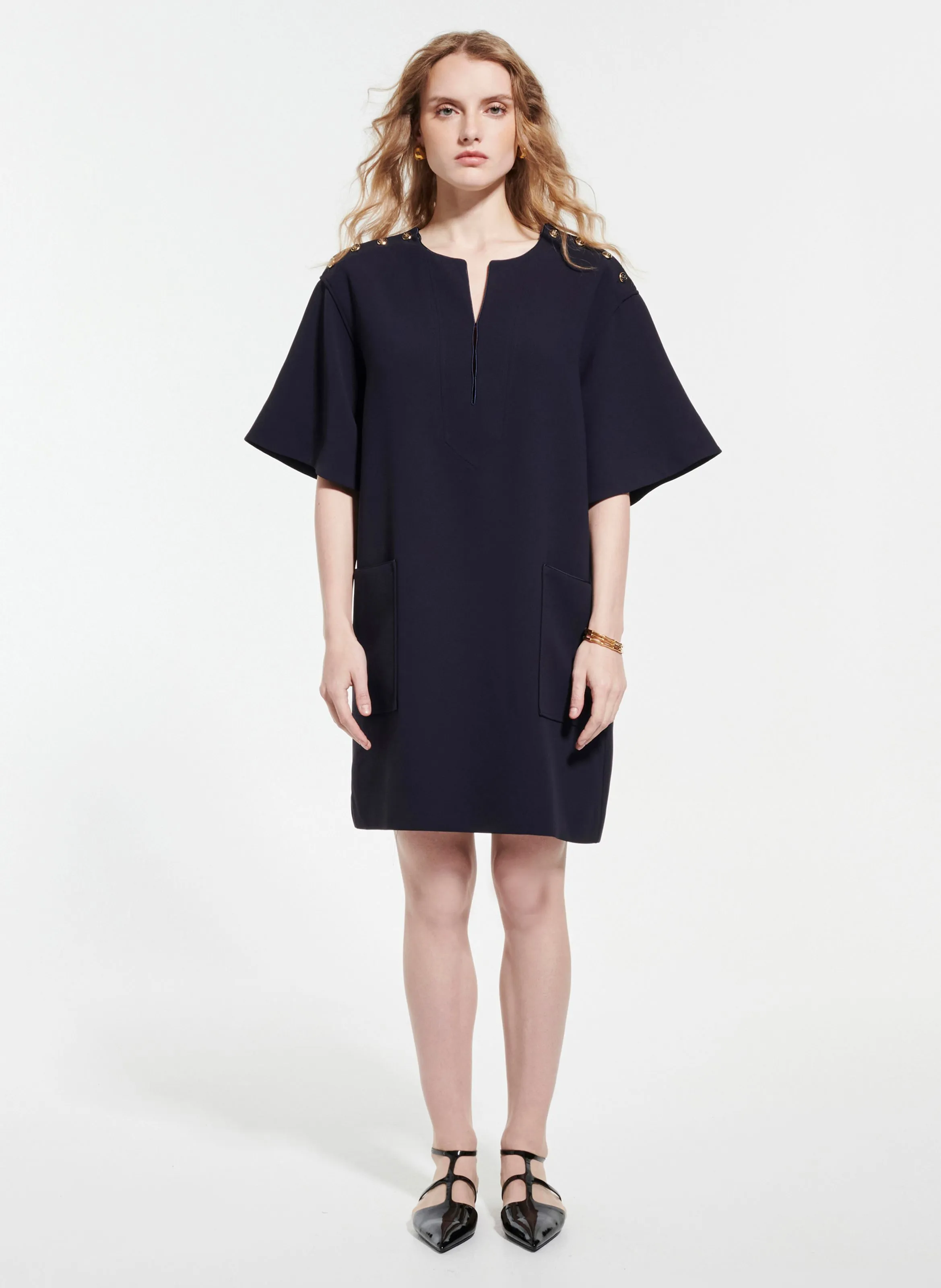 RONYS  VESTIDO CORTO CON CUELLO TUNECINO EN AZUL