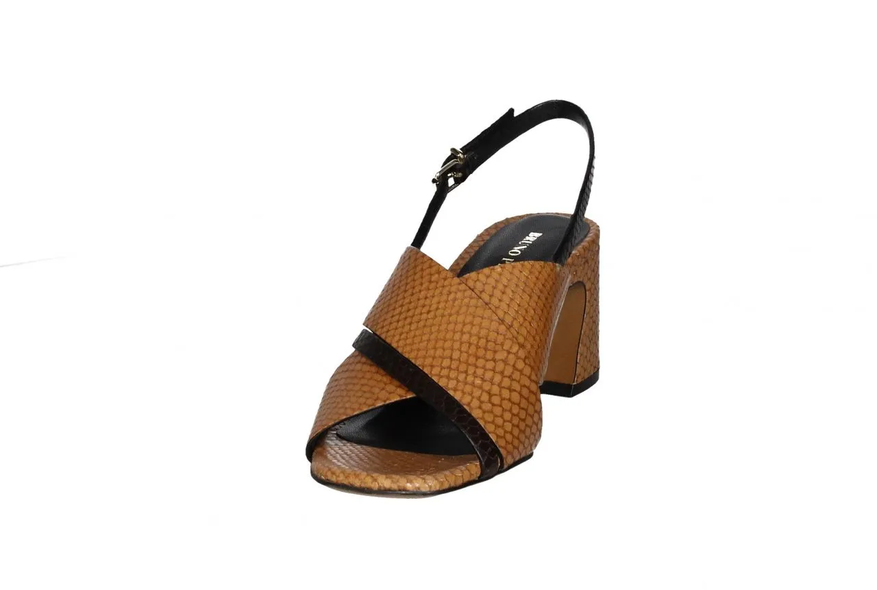 Sandalia Grabada Cuero Cruzada Tira Pala/talon Marron