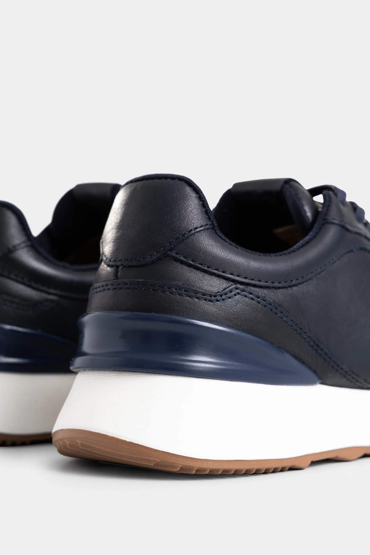 Sneaker elios de cuero para hombre silueta deportiva