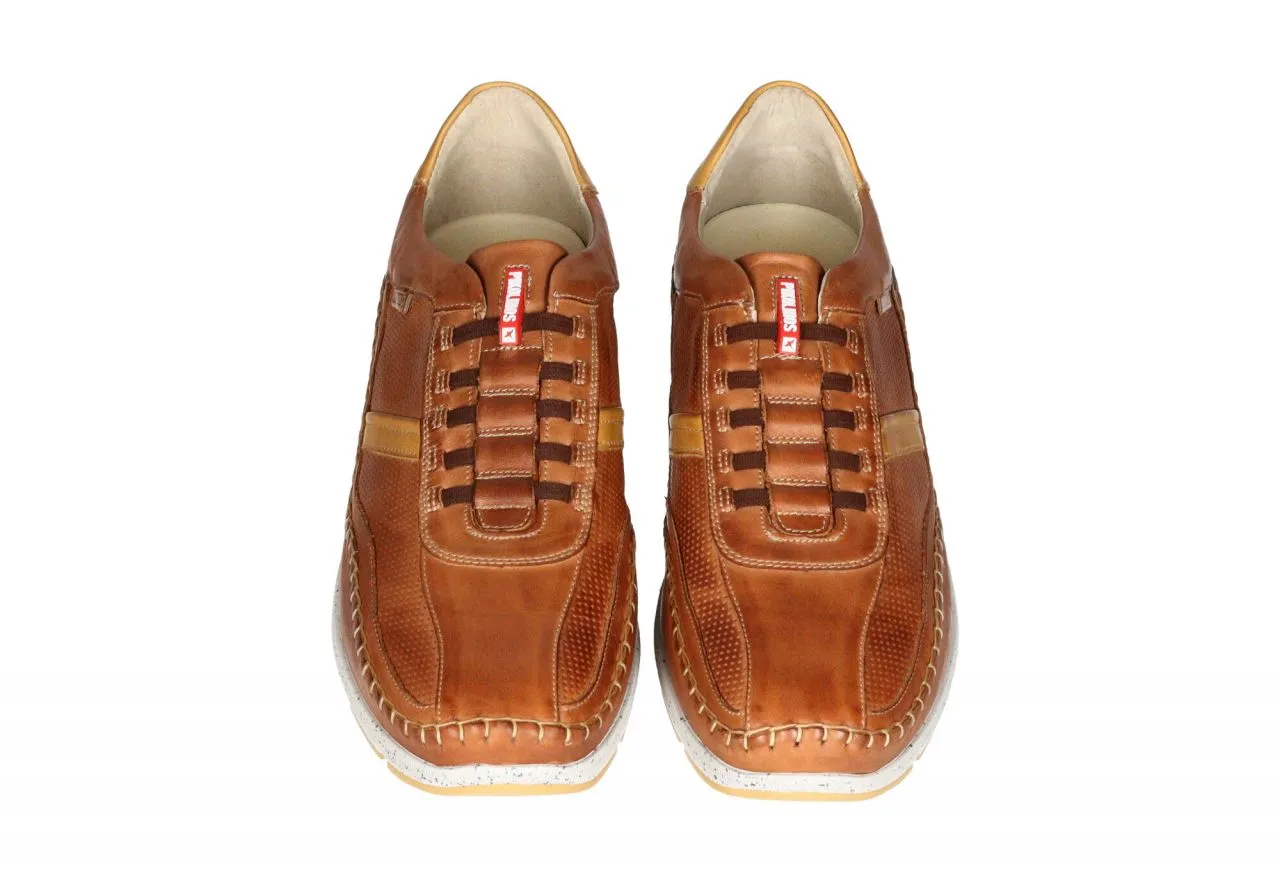 Sneaker Piel Cuero Laterales Picados Franja Mostaza Talon Azul