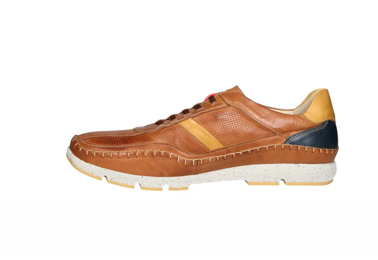 Sneaker Piel Cuero Laterales Picados Franja Mostaza Talon Azul