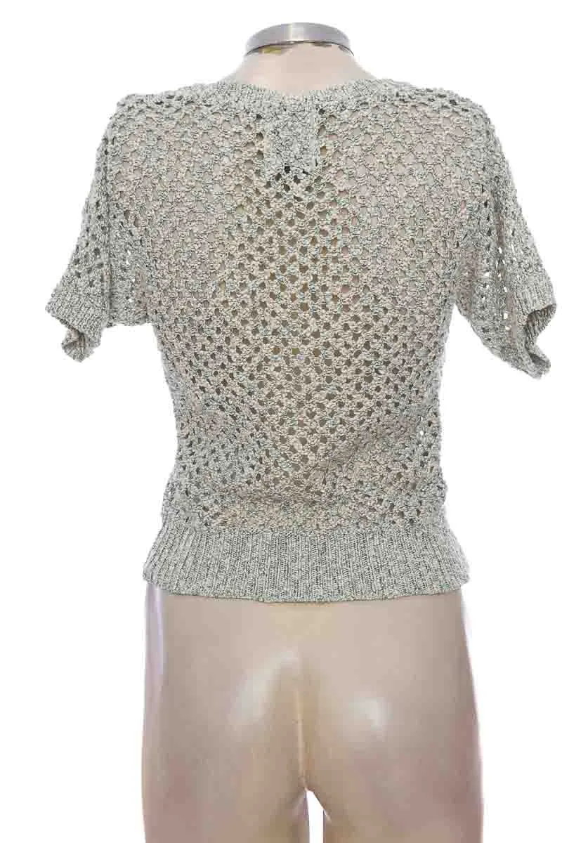 SWEATER COLOR VERDE  COLOR SIETE