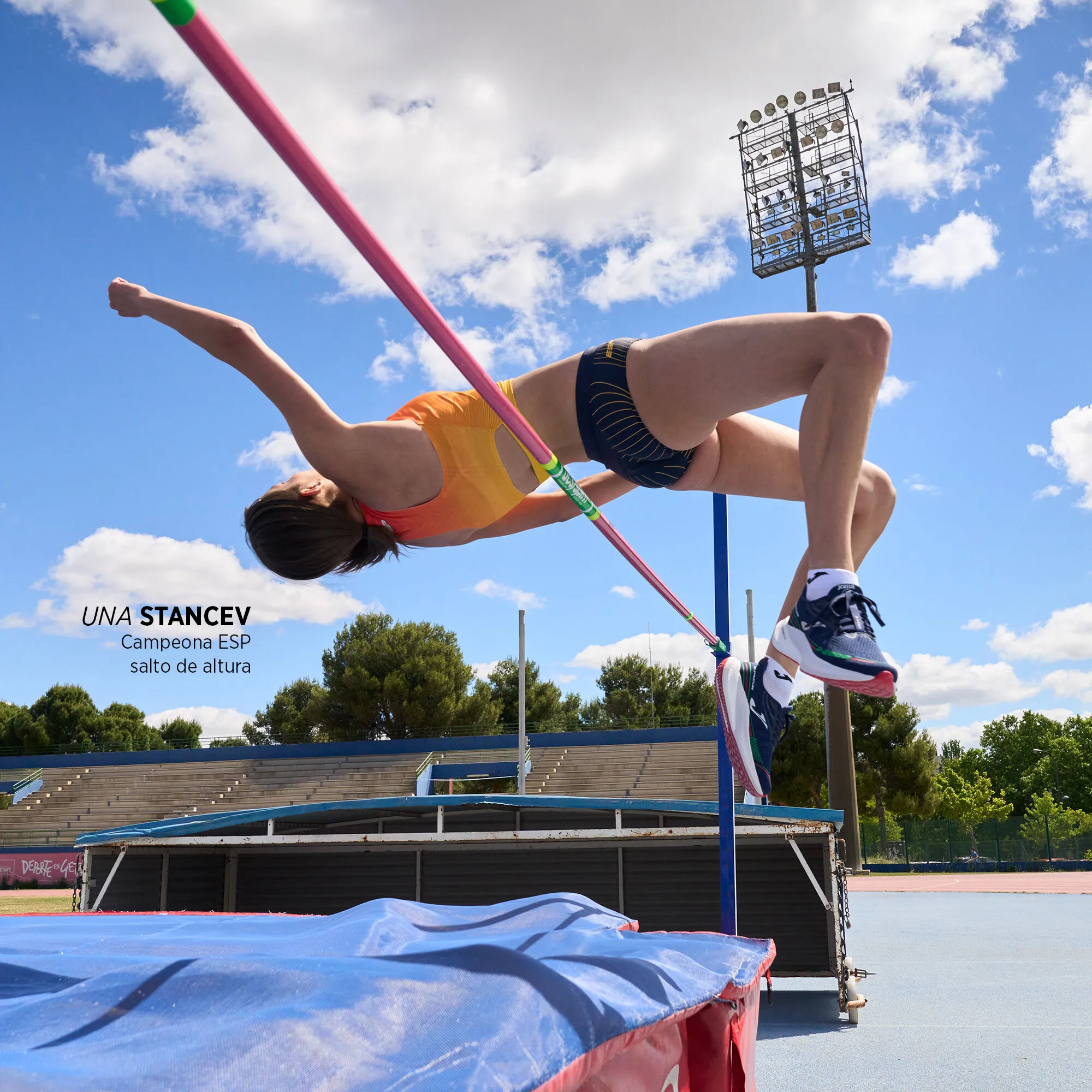 Top 1ª equipación Real Federación Española Atletismo mujer