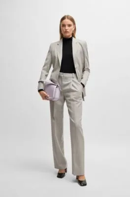 Top extra slim fit con cuello caja