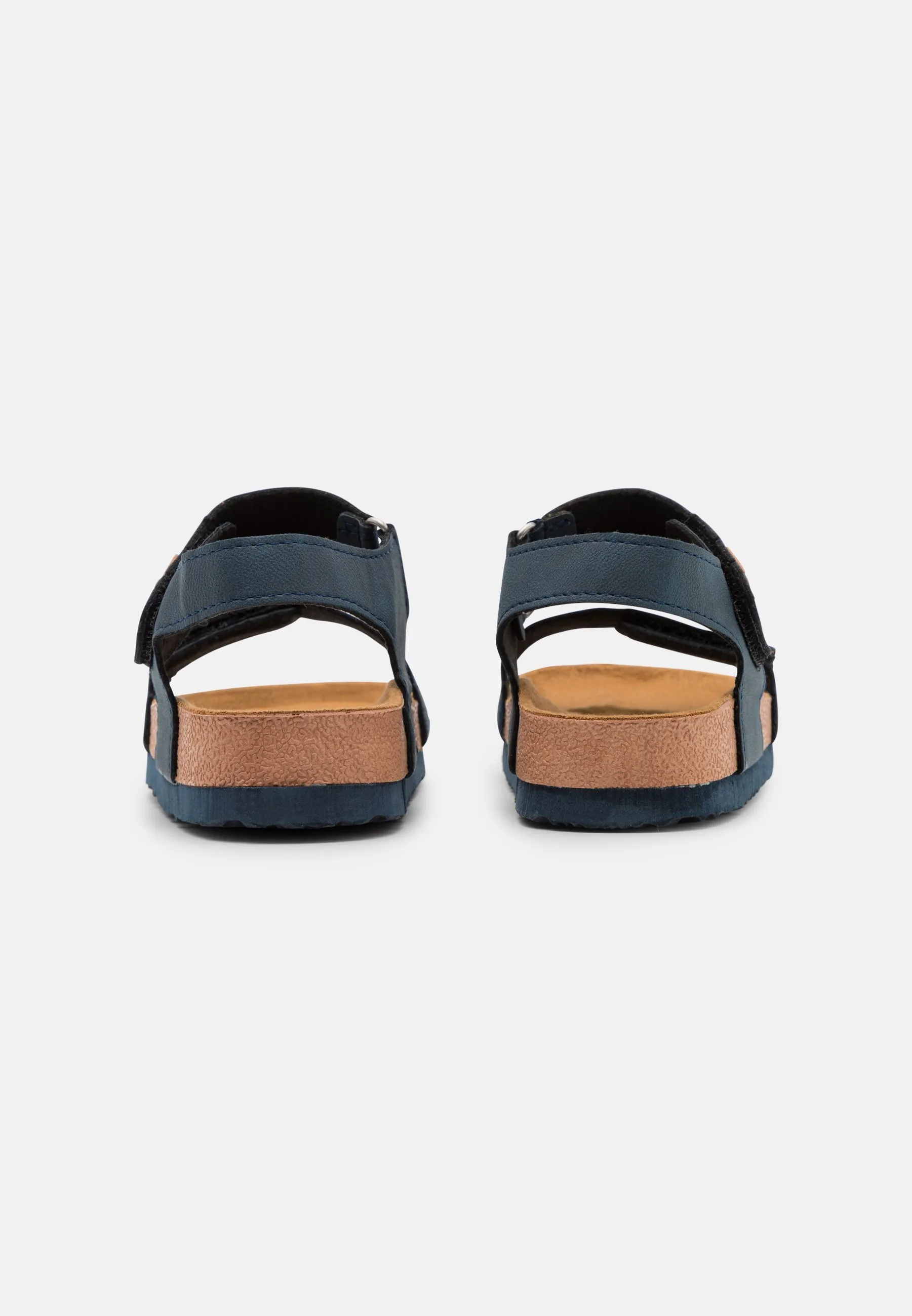 TREDEGAR UNISEX  SANDALIAS