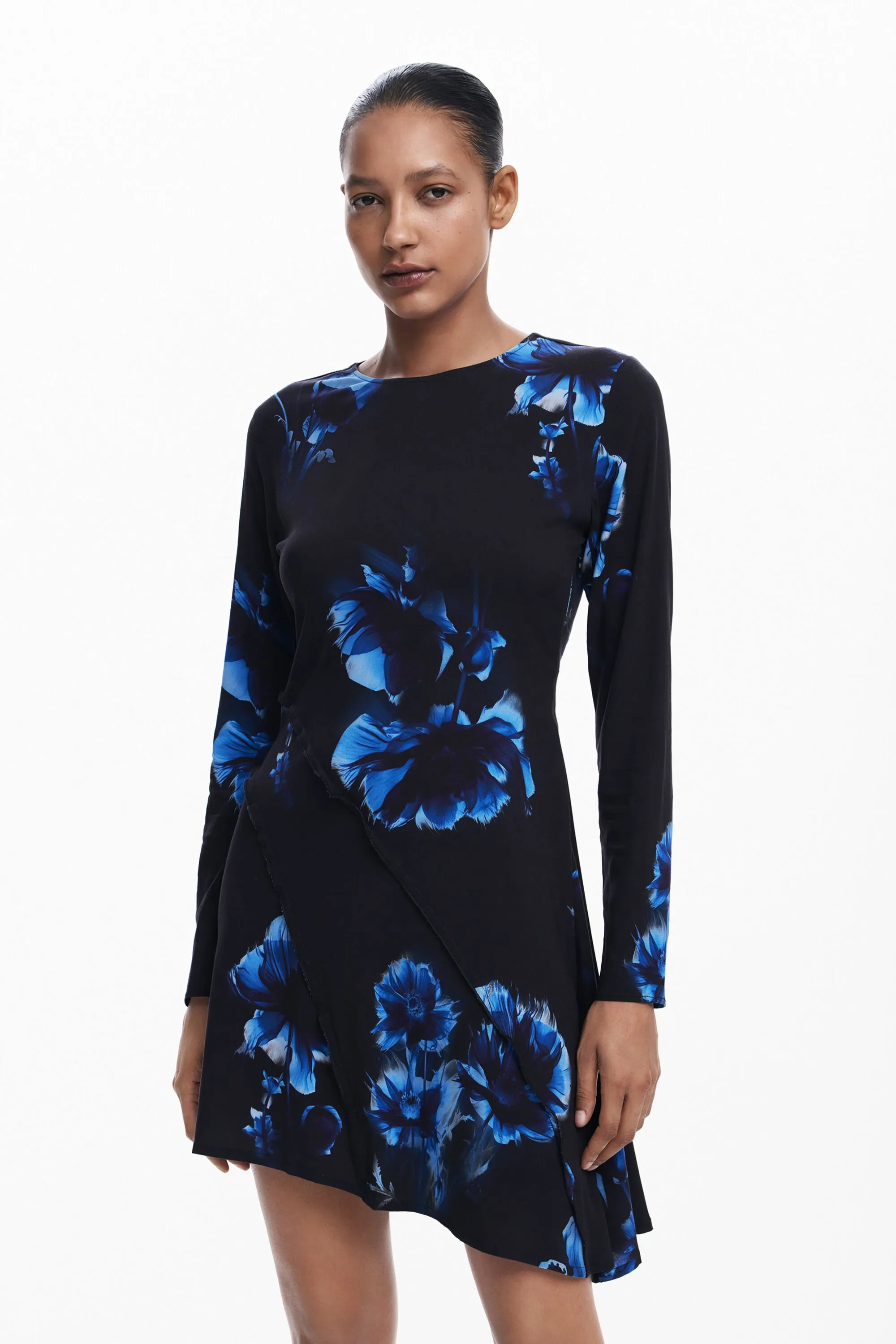 Vestido corte asimétrico