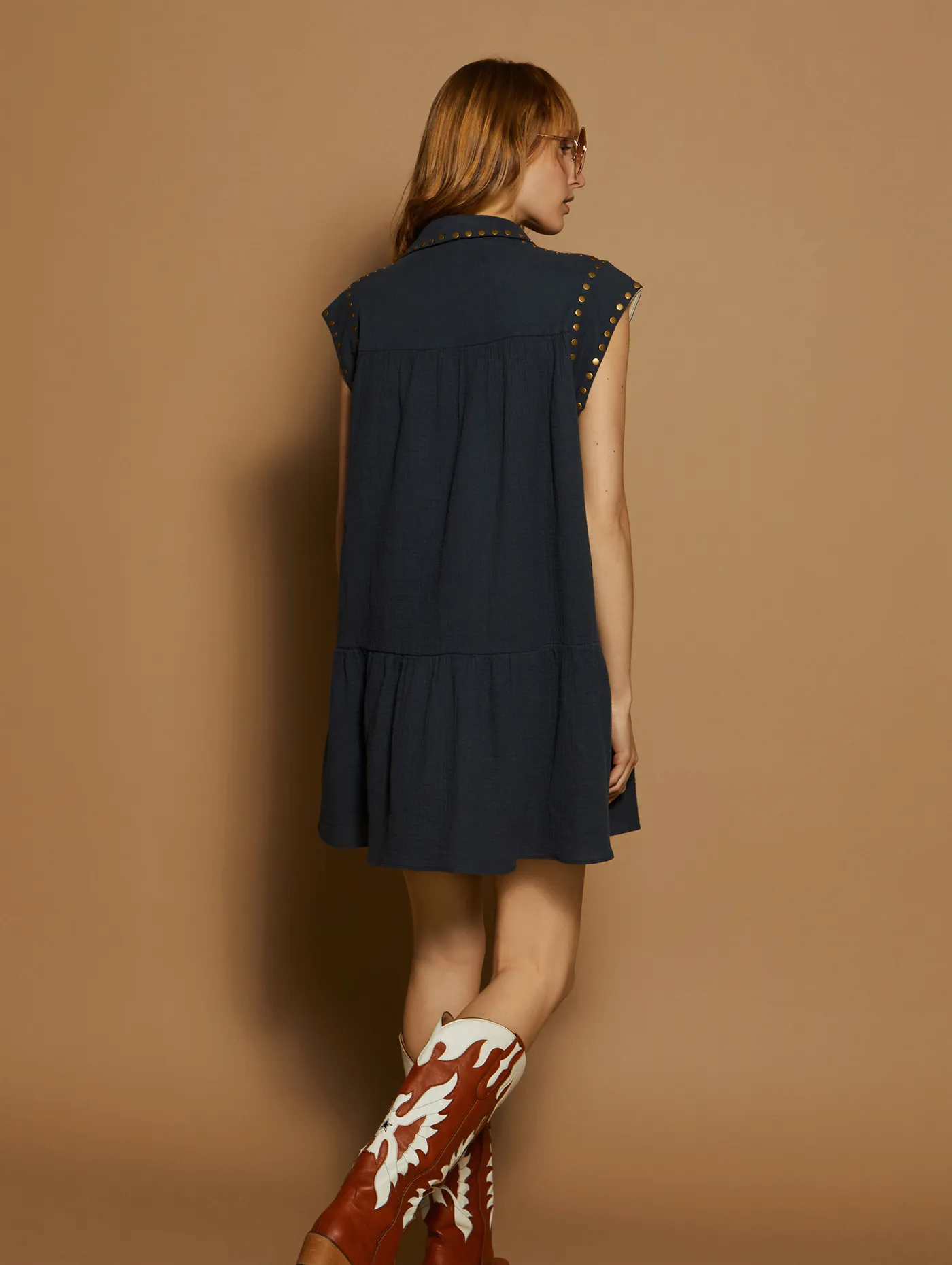 Vestido corto tachas