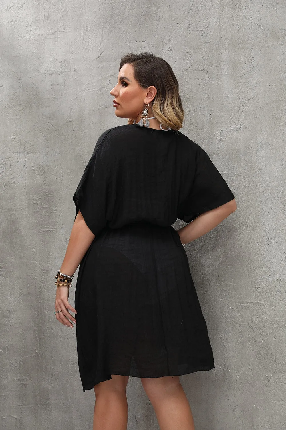 Vestido de playa plus size con escote en V