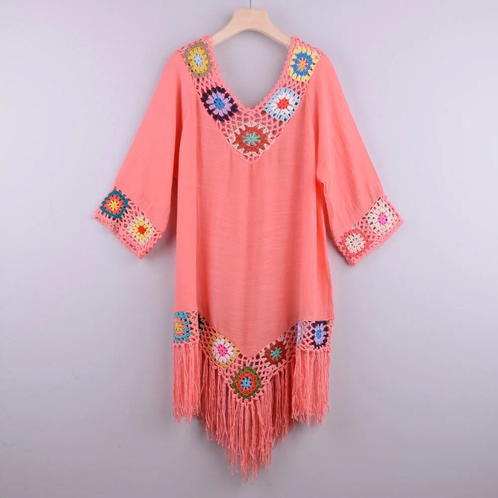 Vestido playero con bordado y flecos