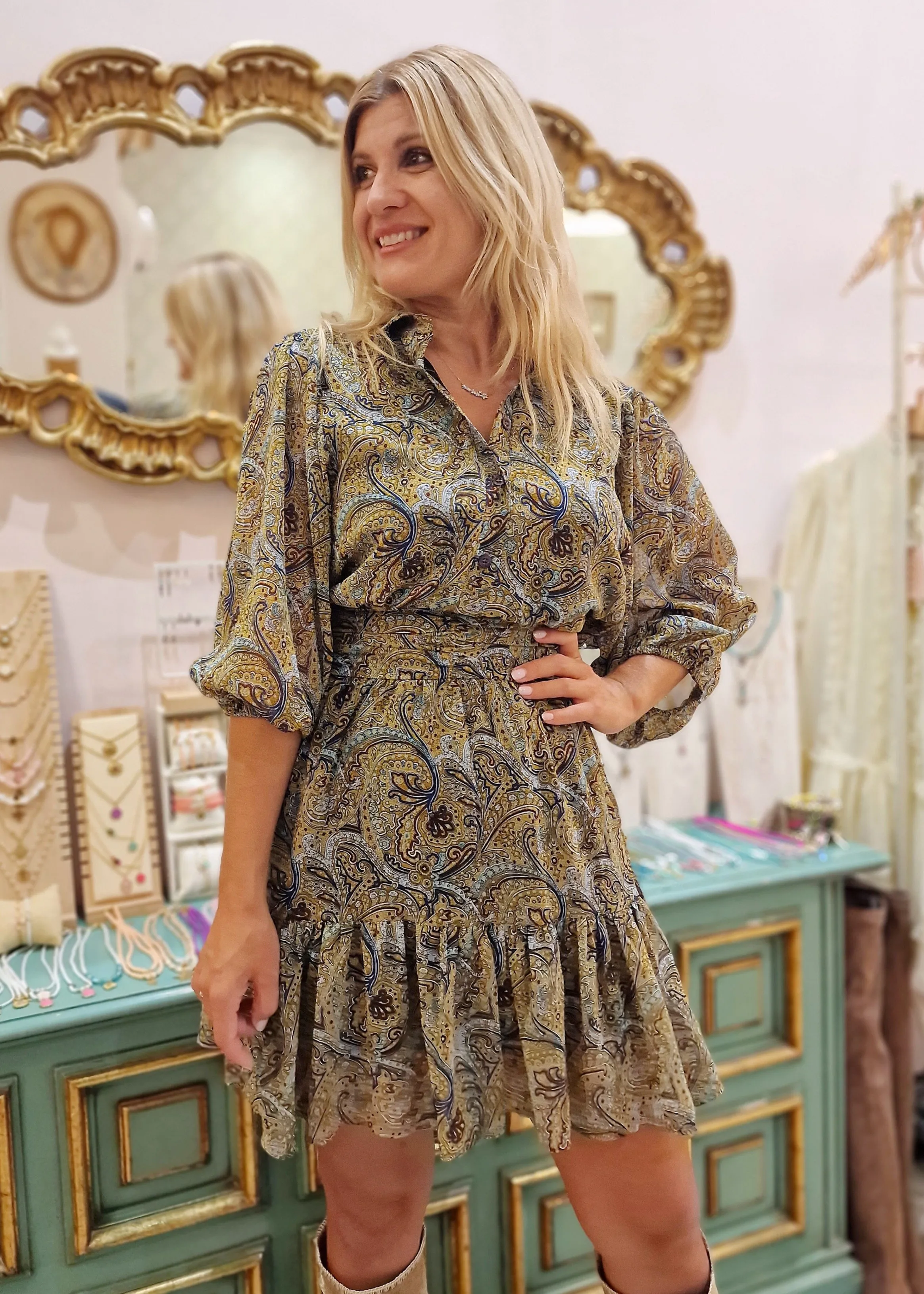 Vestido verde paisley
