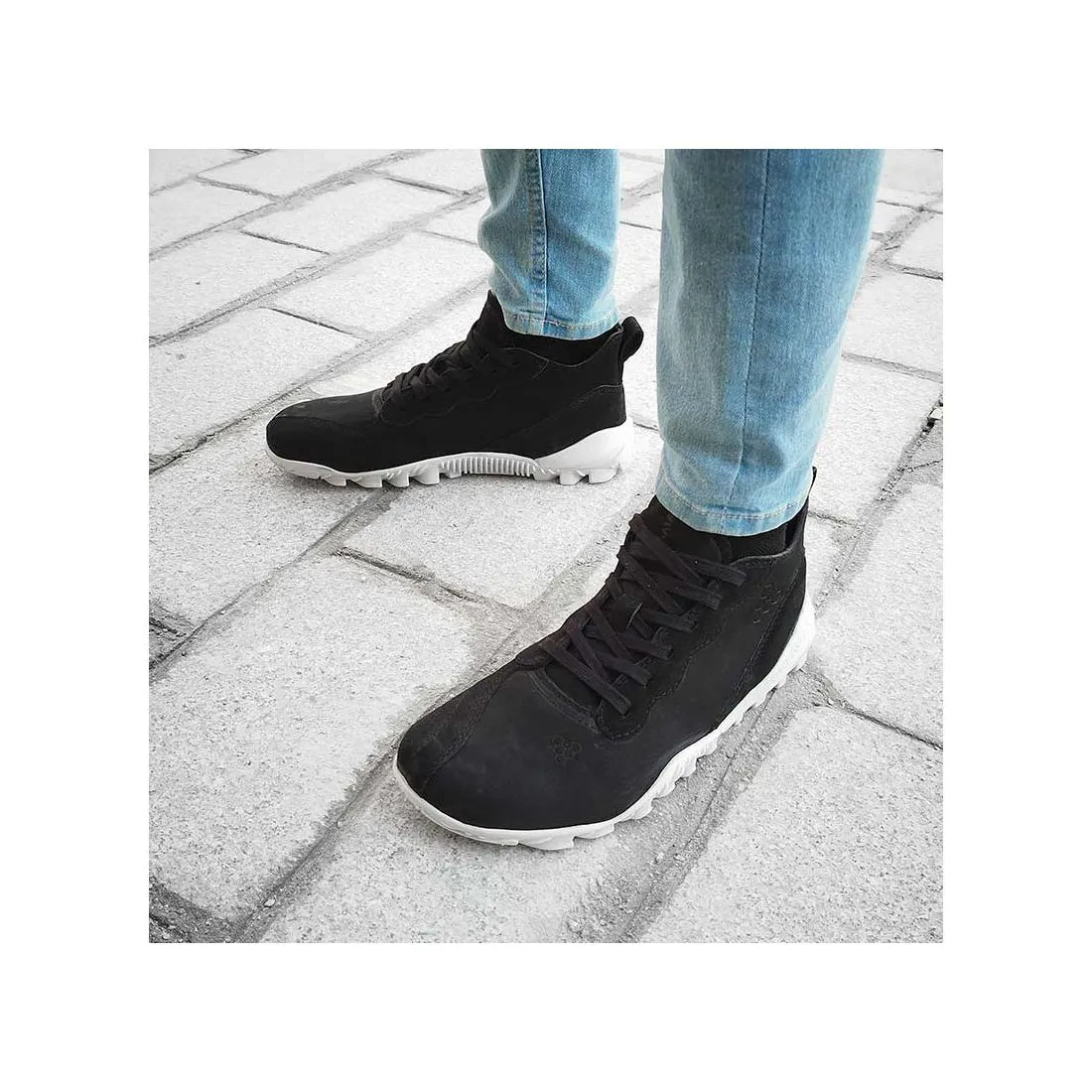 Vivobarefoot Novus Mid