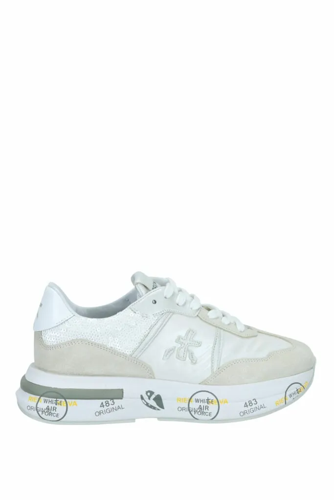 Zapatillas blancas con lentejuelas 